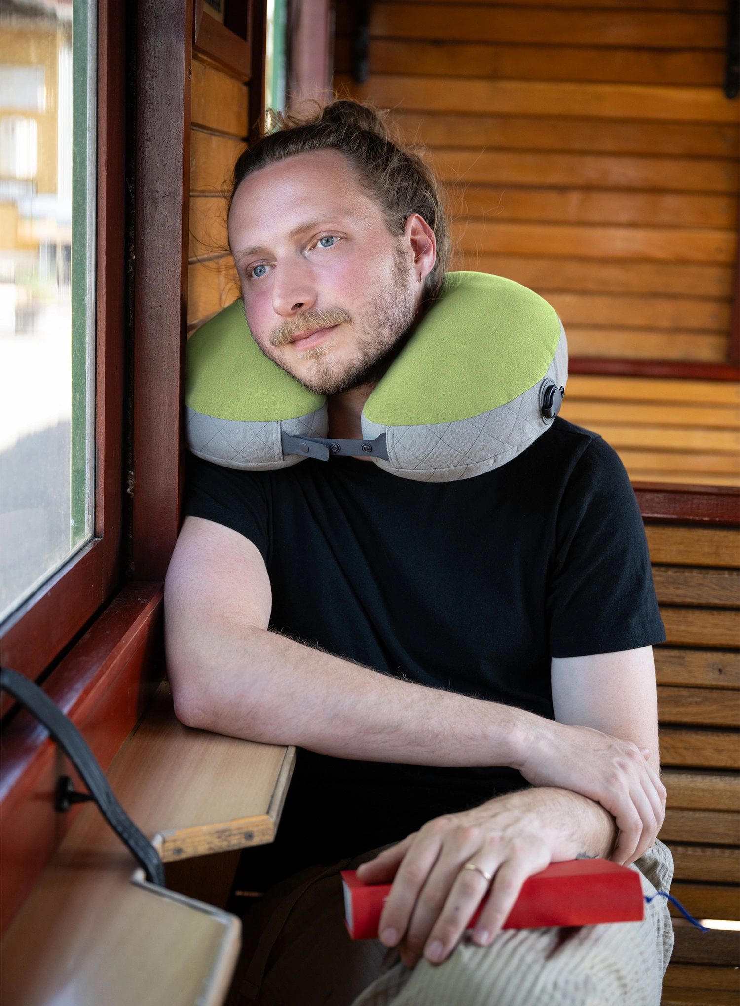 Potovalni vzglavnik Cocoon U-Shaped Neck Pillow - wasabi/grey
