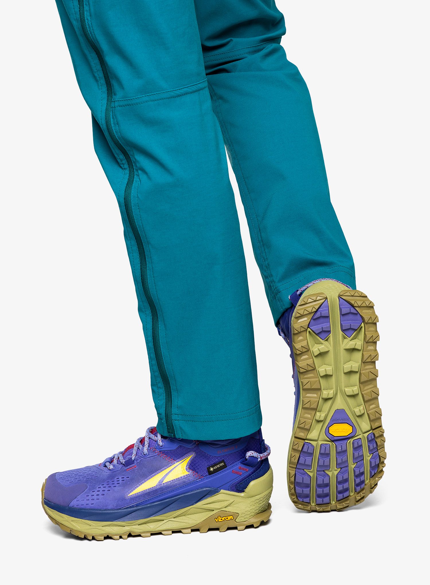 Ženski GORE-TEX čevlji Altra Olympus 5 Hike Mid GTX - purple