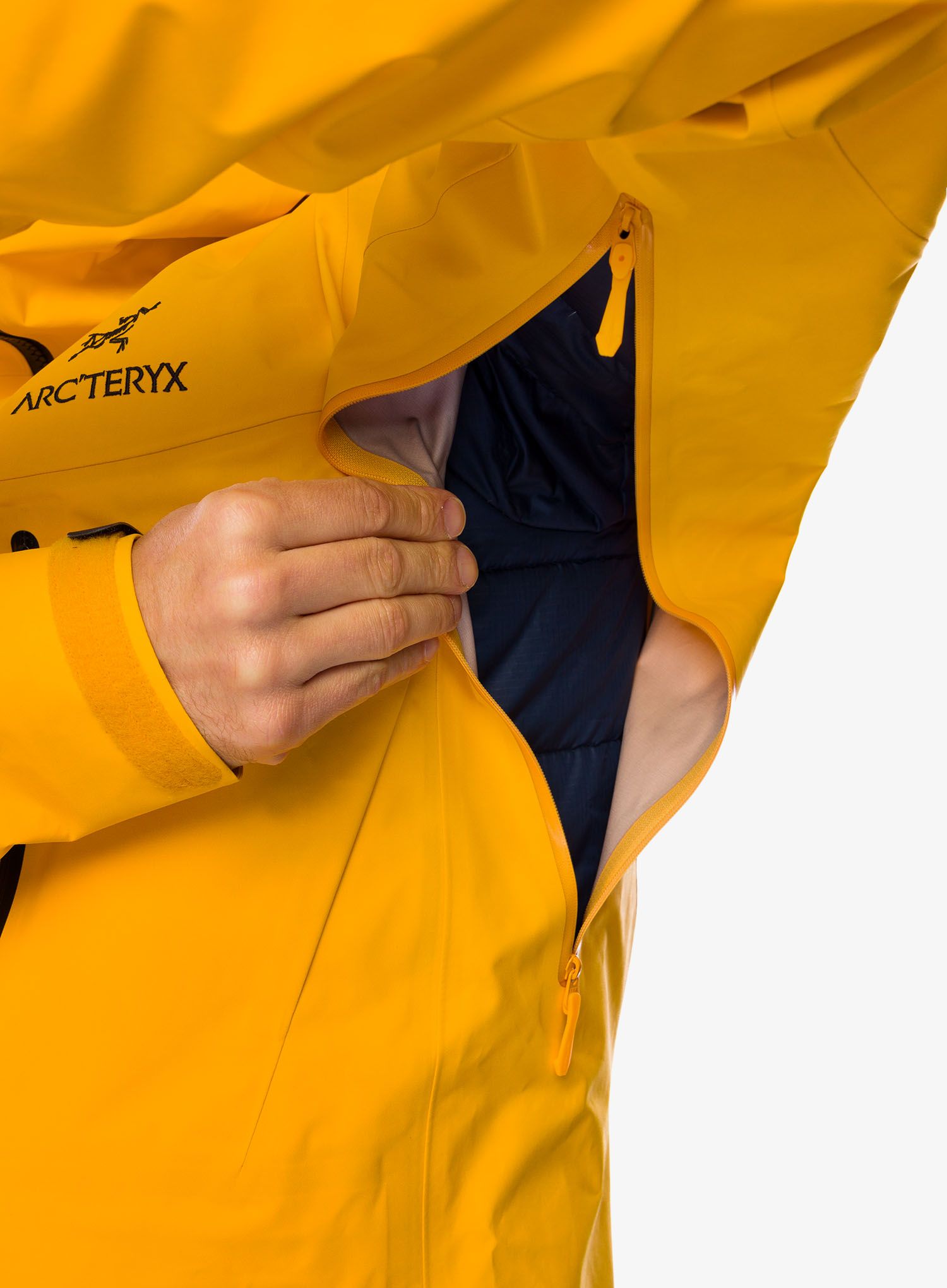 Nepremočljiva jakna Arcteryx Alpha SV Jacket - edziza