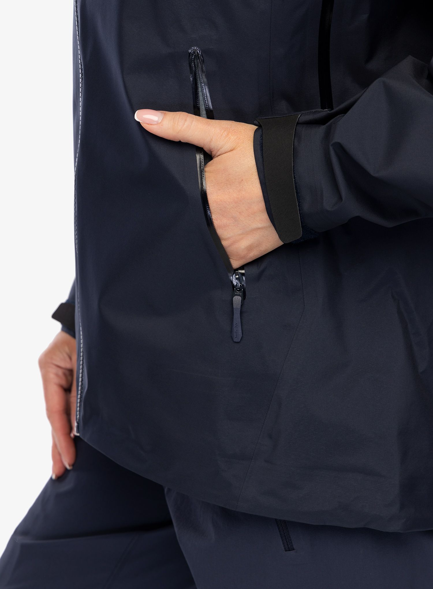 Ženska nepremočljiva jakna Arcteryx Beta AR Jacket Stormhood - black sapphire