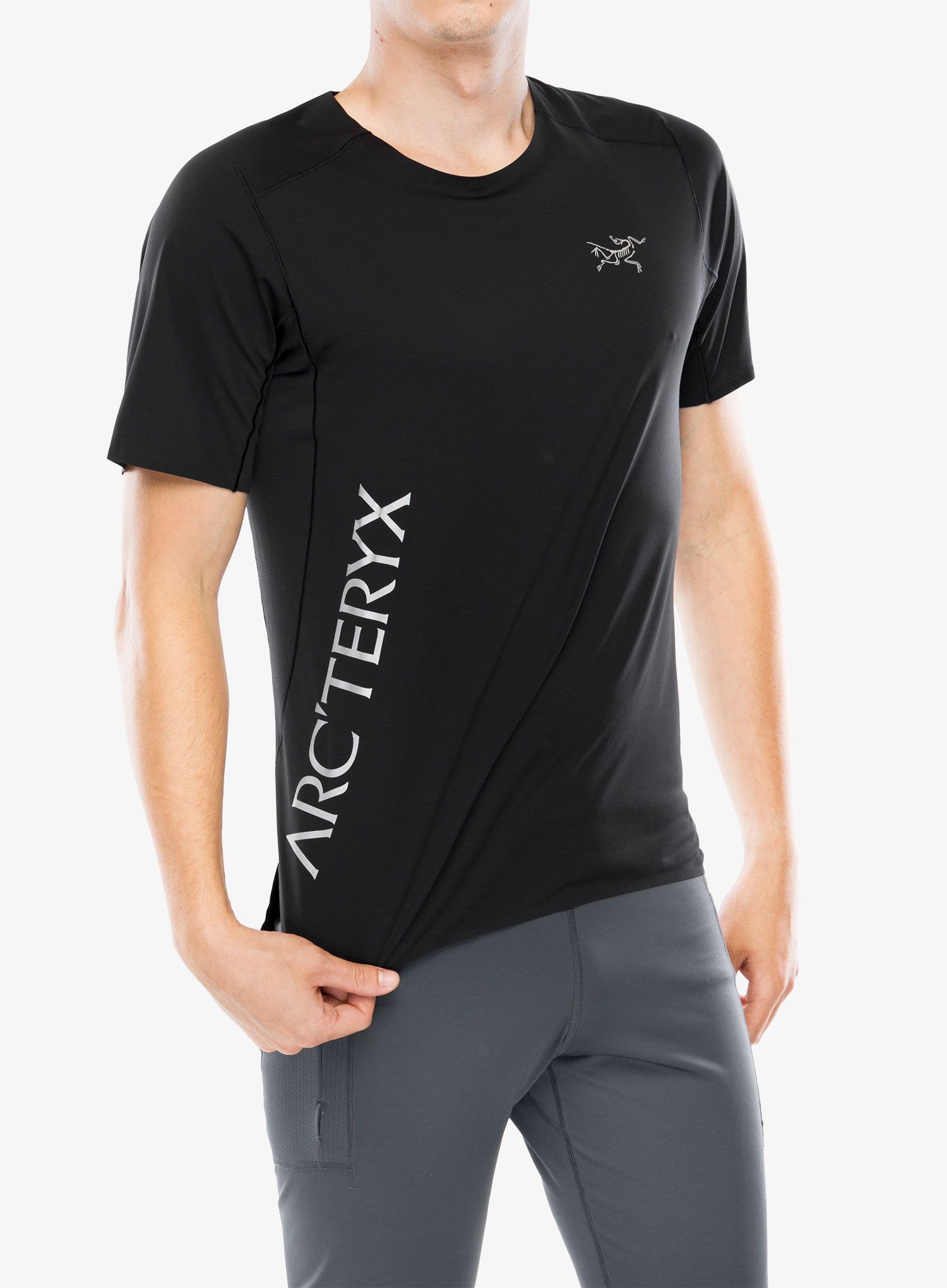 Majica za tek Arcteryx Norvan Downword Logo Shirt SS - black