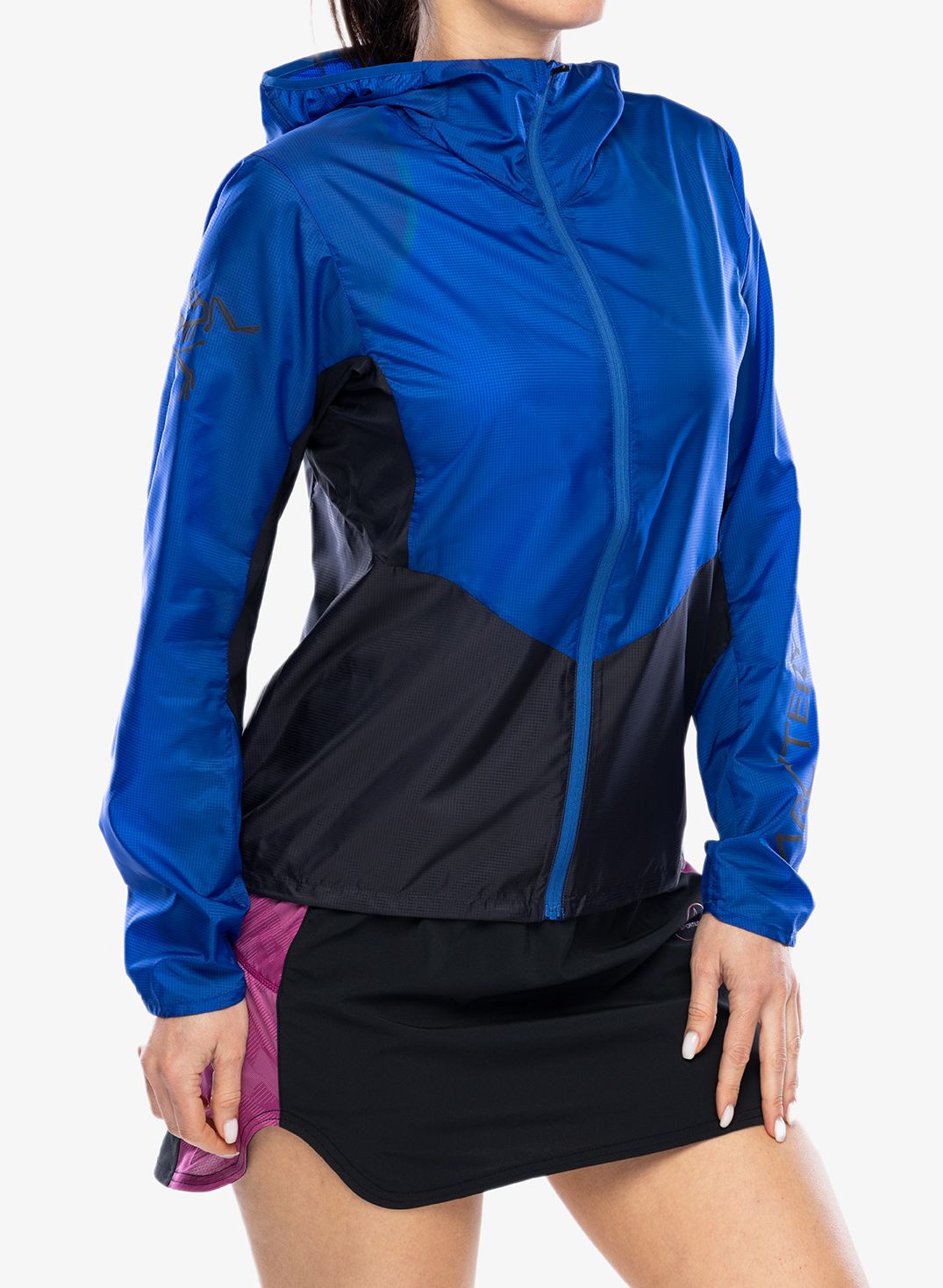 Ženska jakna za tek Arcteryx Norvan Windshell Hoody - vitality/black sapphire