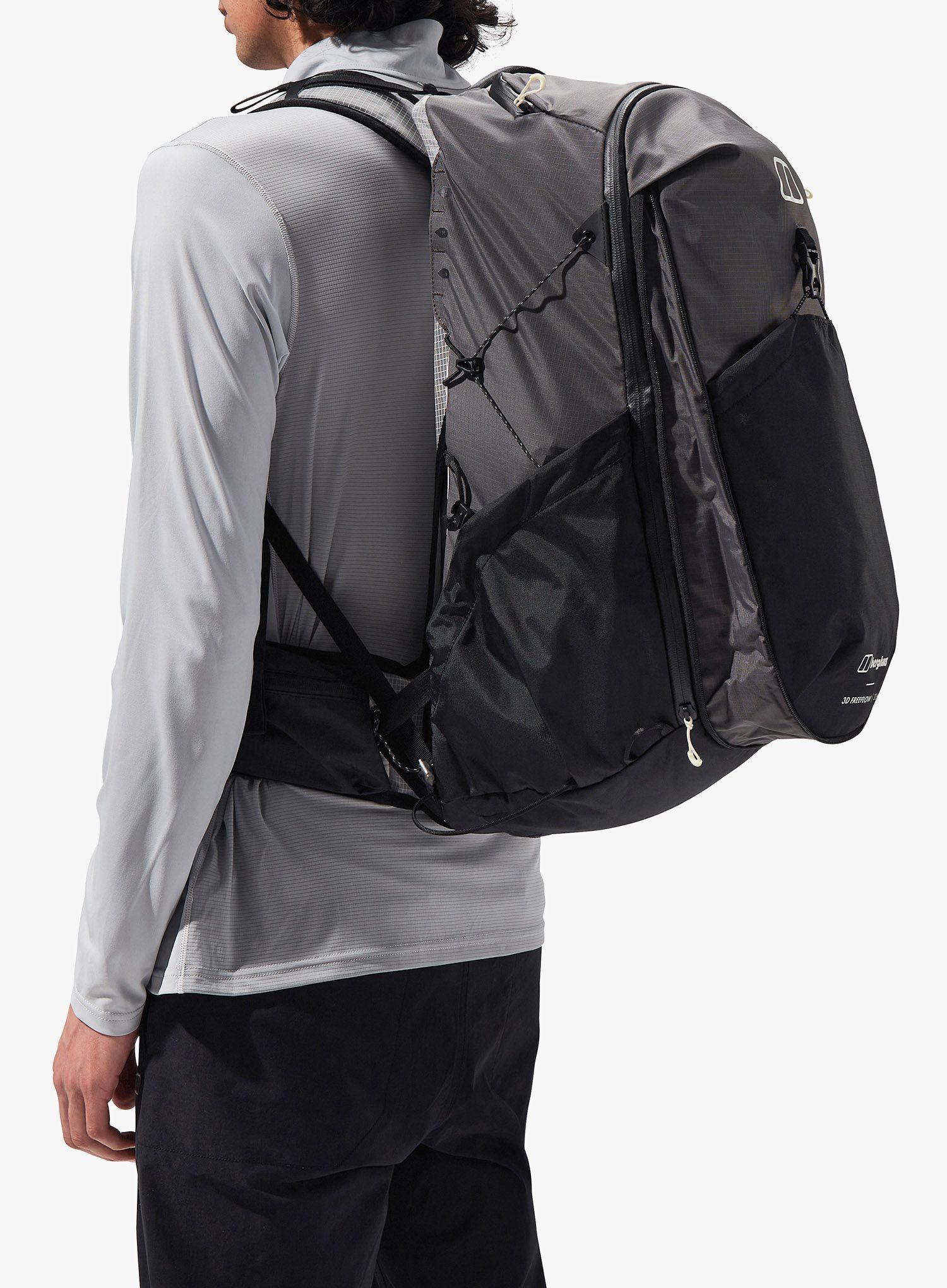 Pohodniški nahrbtnik Berghaus 3D Freeflow 30+5L - grey pinstripe/jet black