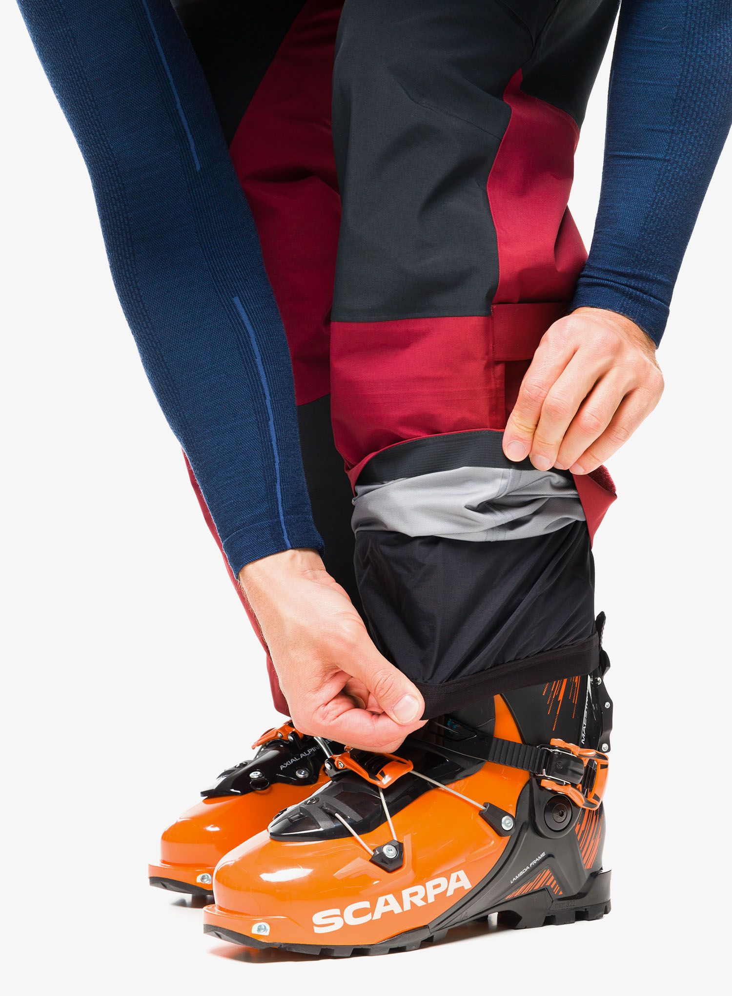 Nepremočljive hlače Berghaus MTN Arete Descnd GTX Bib Pant - syrah/jet black