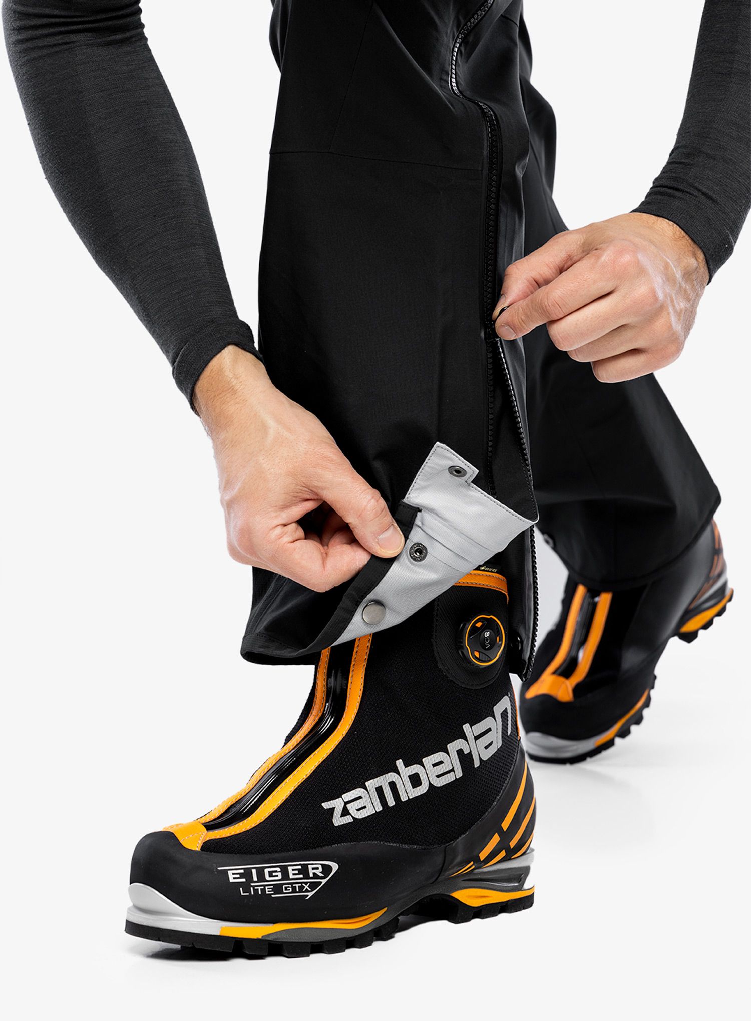 GORE TEX hlače Berghaus MTN Seeker GTX Pant - black/black