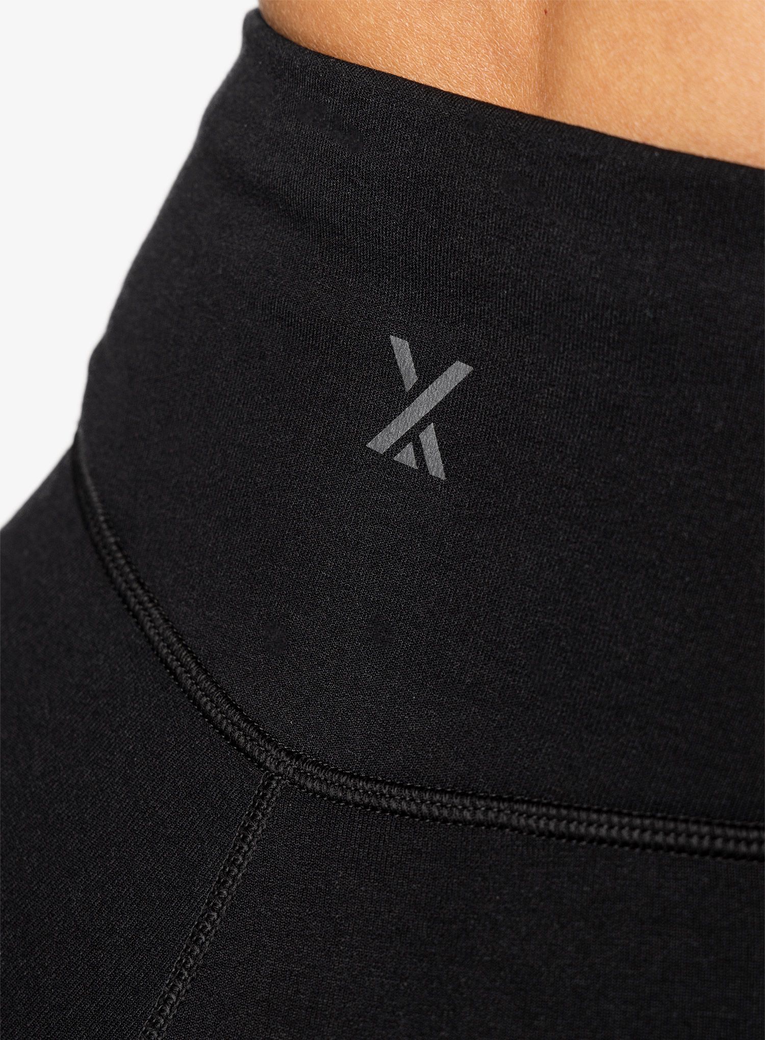 Ženske pajkice Berghaus MTN Seeker ST Legging - jet black/grey pinstripe