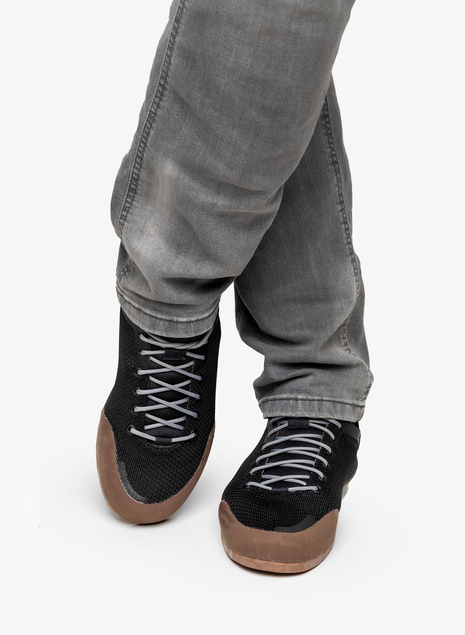 Čevlji lifestyle Black Diamond Session - black/gum