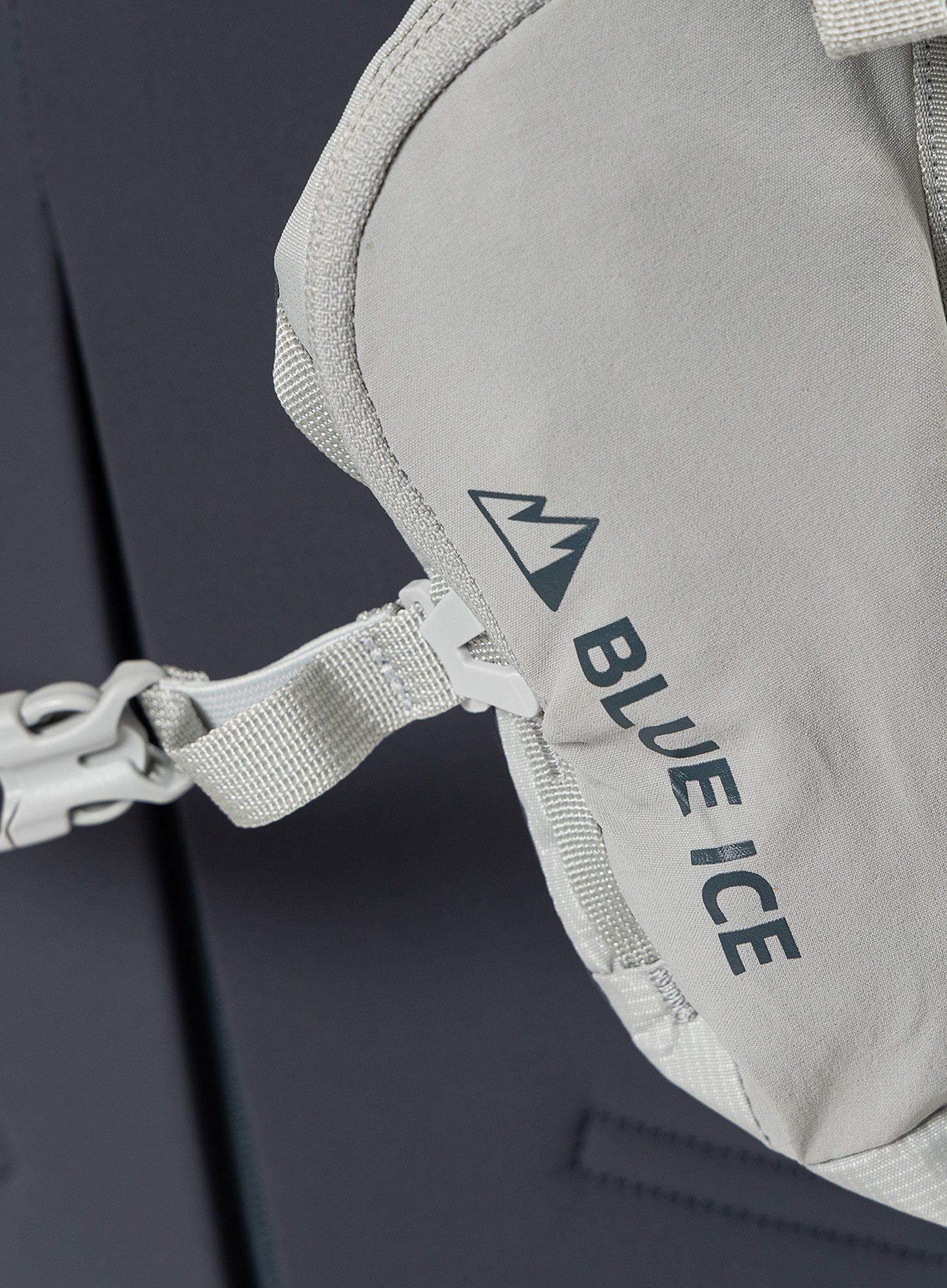 Nahrbtnik Blue Ice Taka Pack 30L - glacier grey