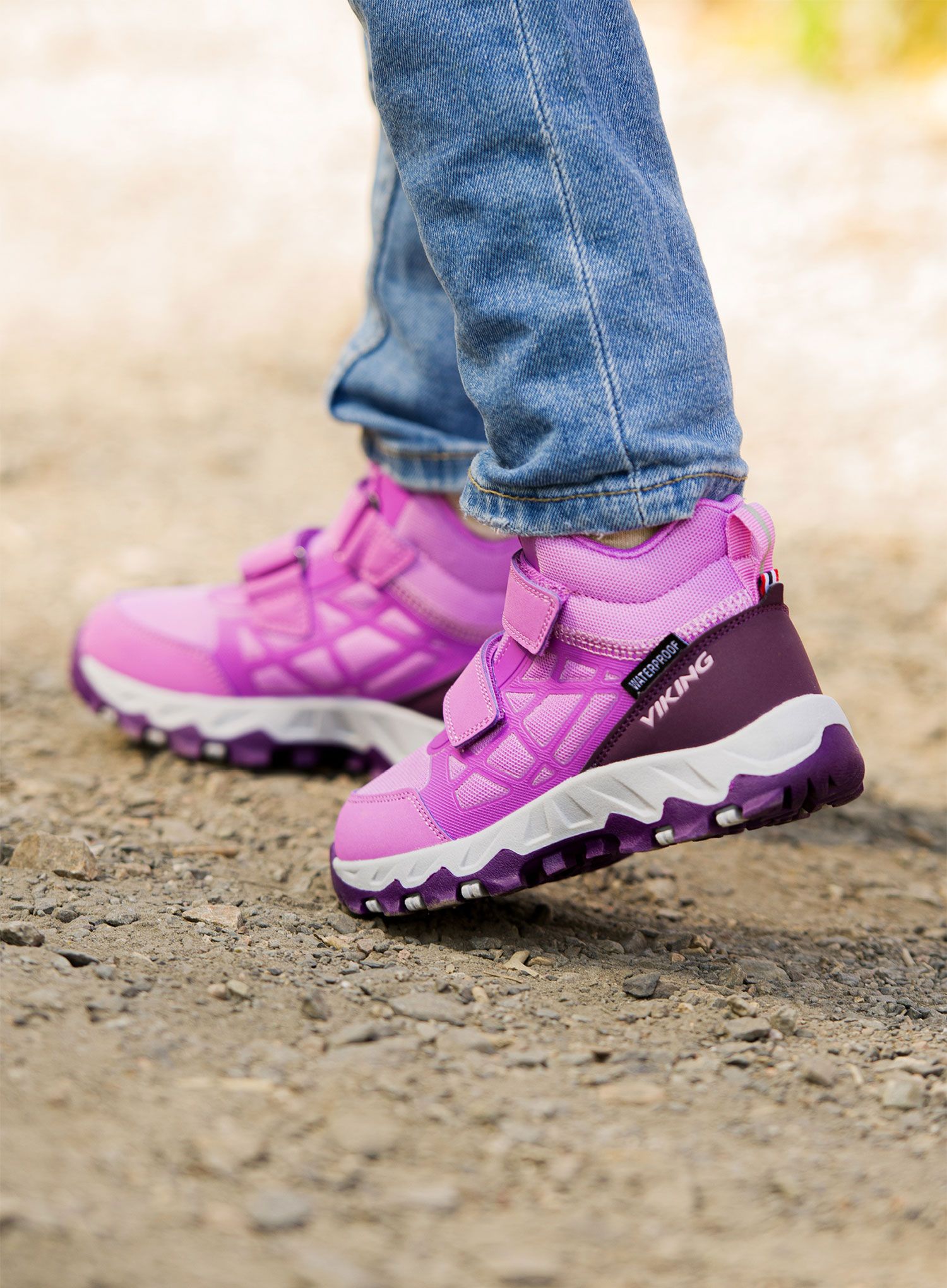 Otroška obutev Viking Track Mid WP 2V - purple/purple