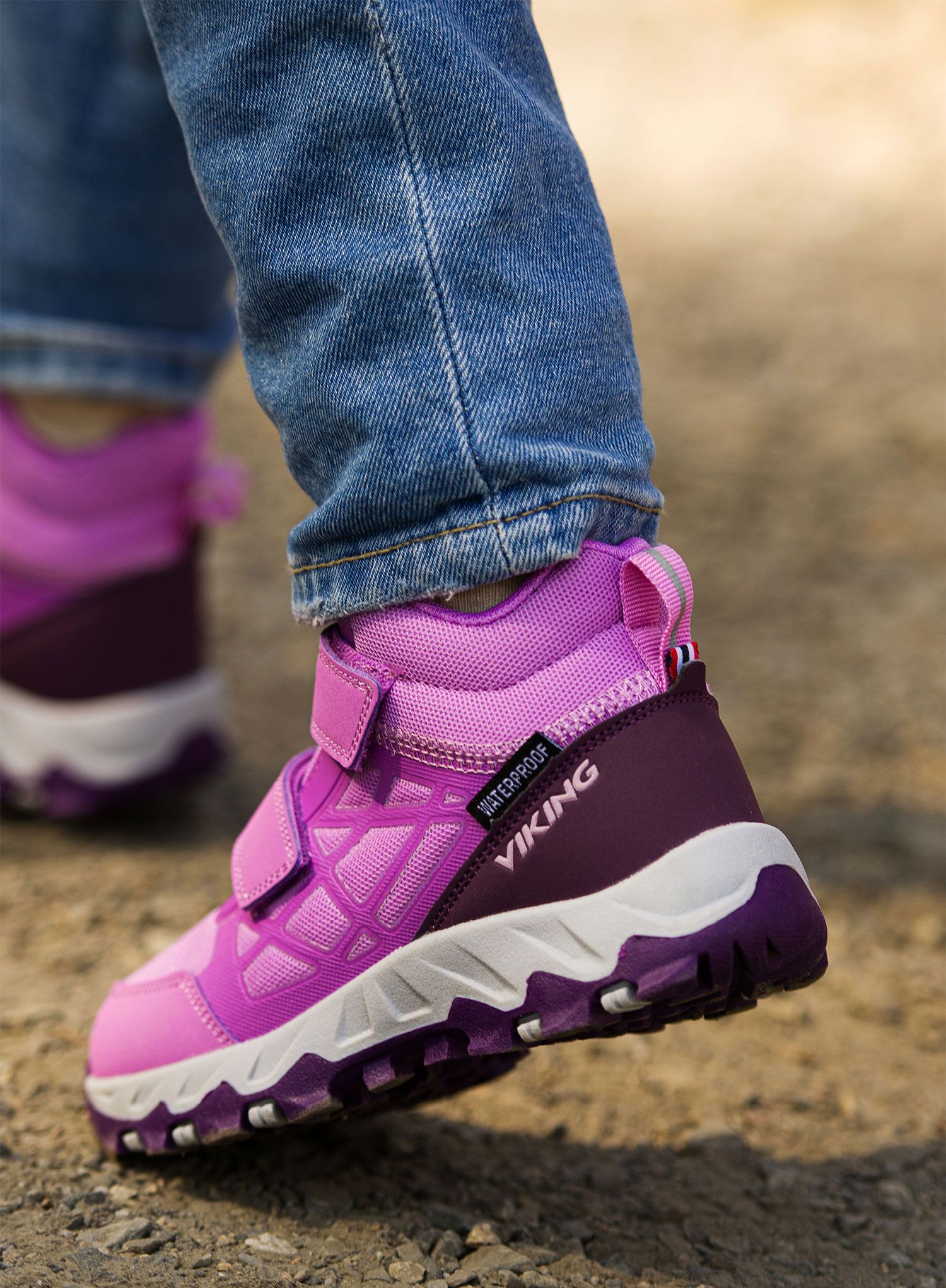 Otroška obutev Viking Track Mid WP 2V - purple/purple