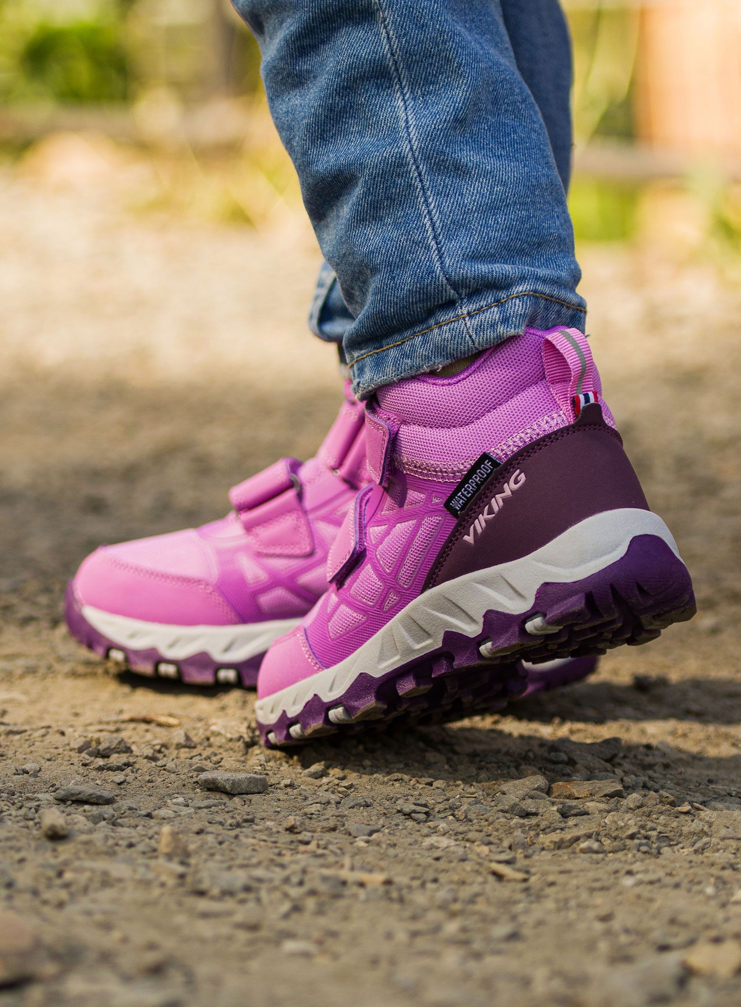 Otroška obutev Viking Track Mid WP 2V - purple/purple