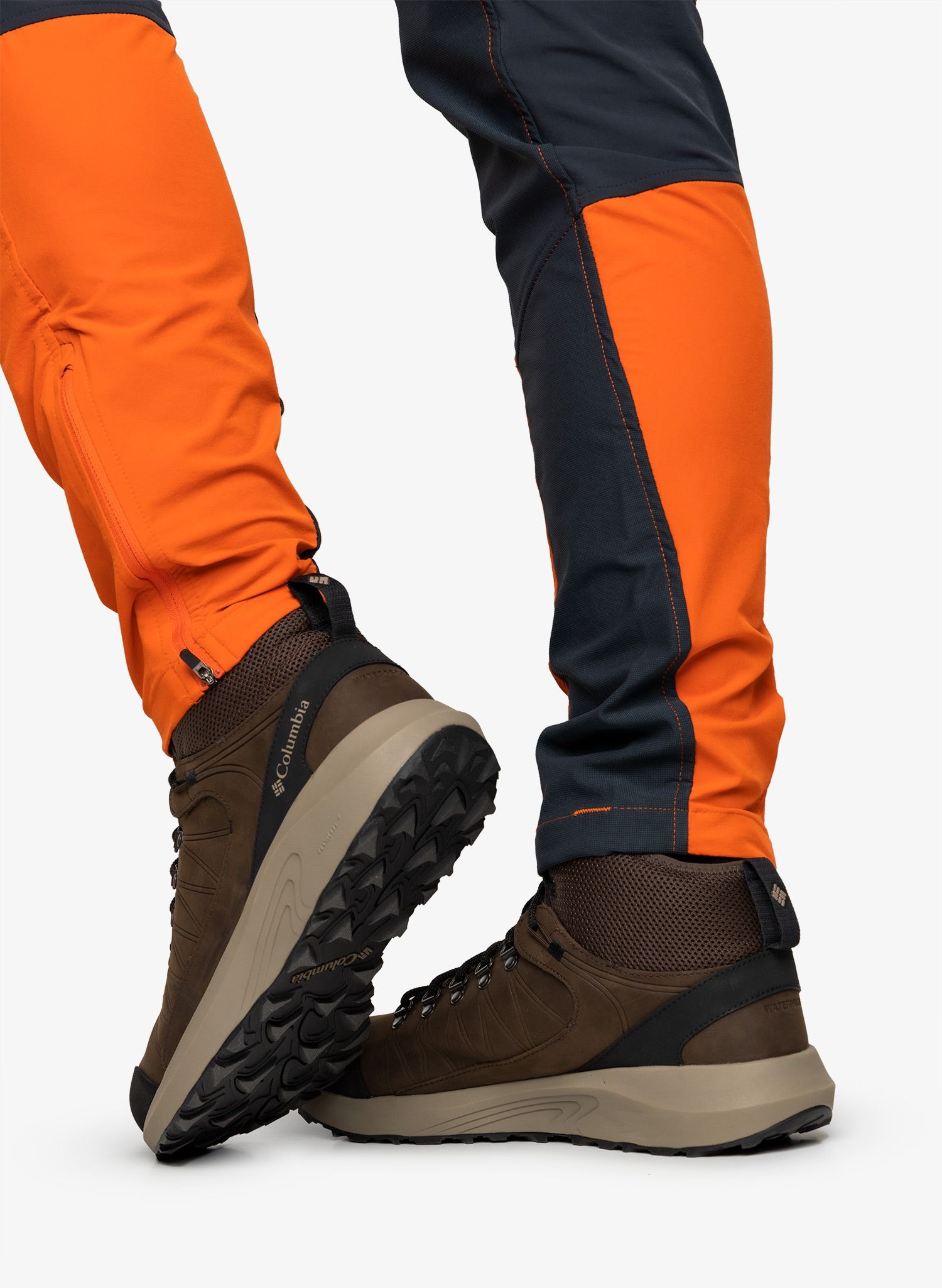 Pohodniški čevlji Columbia Trailstorm Crest Mid Waterproof - cordovan/black