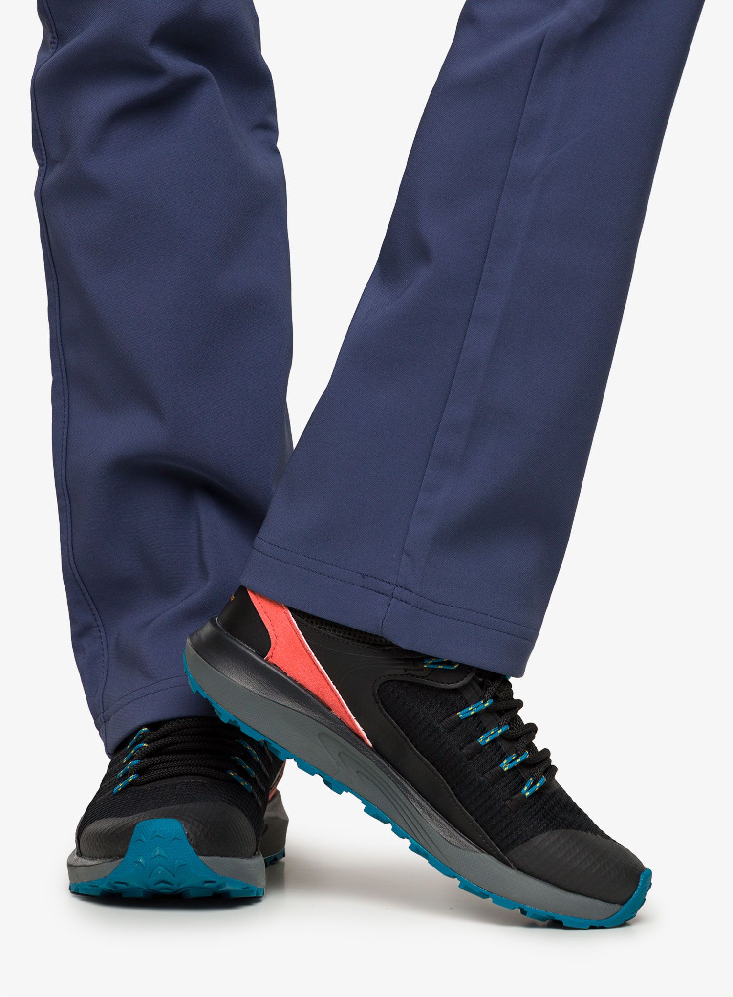 Ženski pohodniški čevlji Columbia Trailstorm WP - black/bright marigold