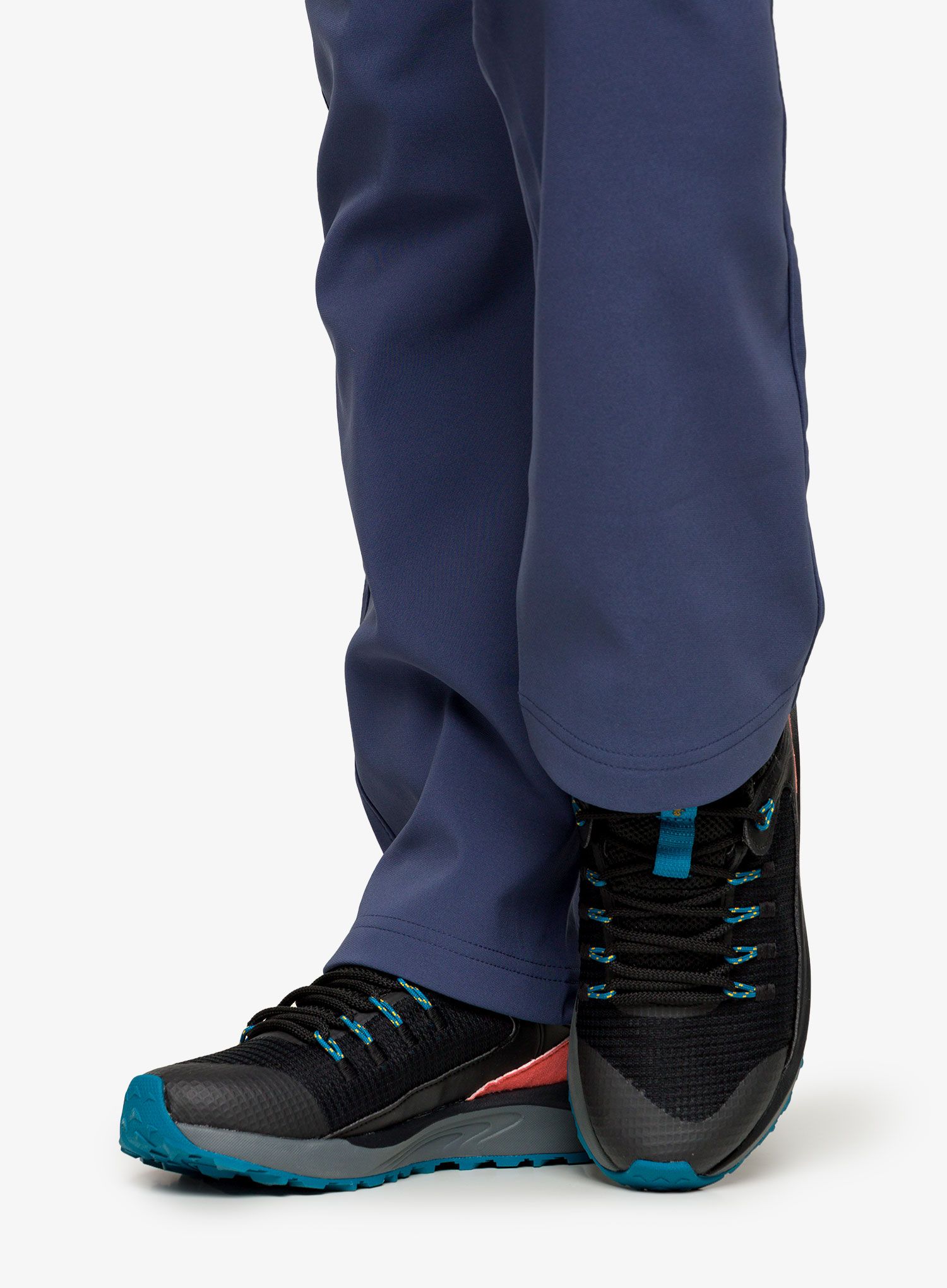 Ženski pohodniški čevlji Columbia Trailstorm WP - black/bright marigold