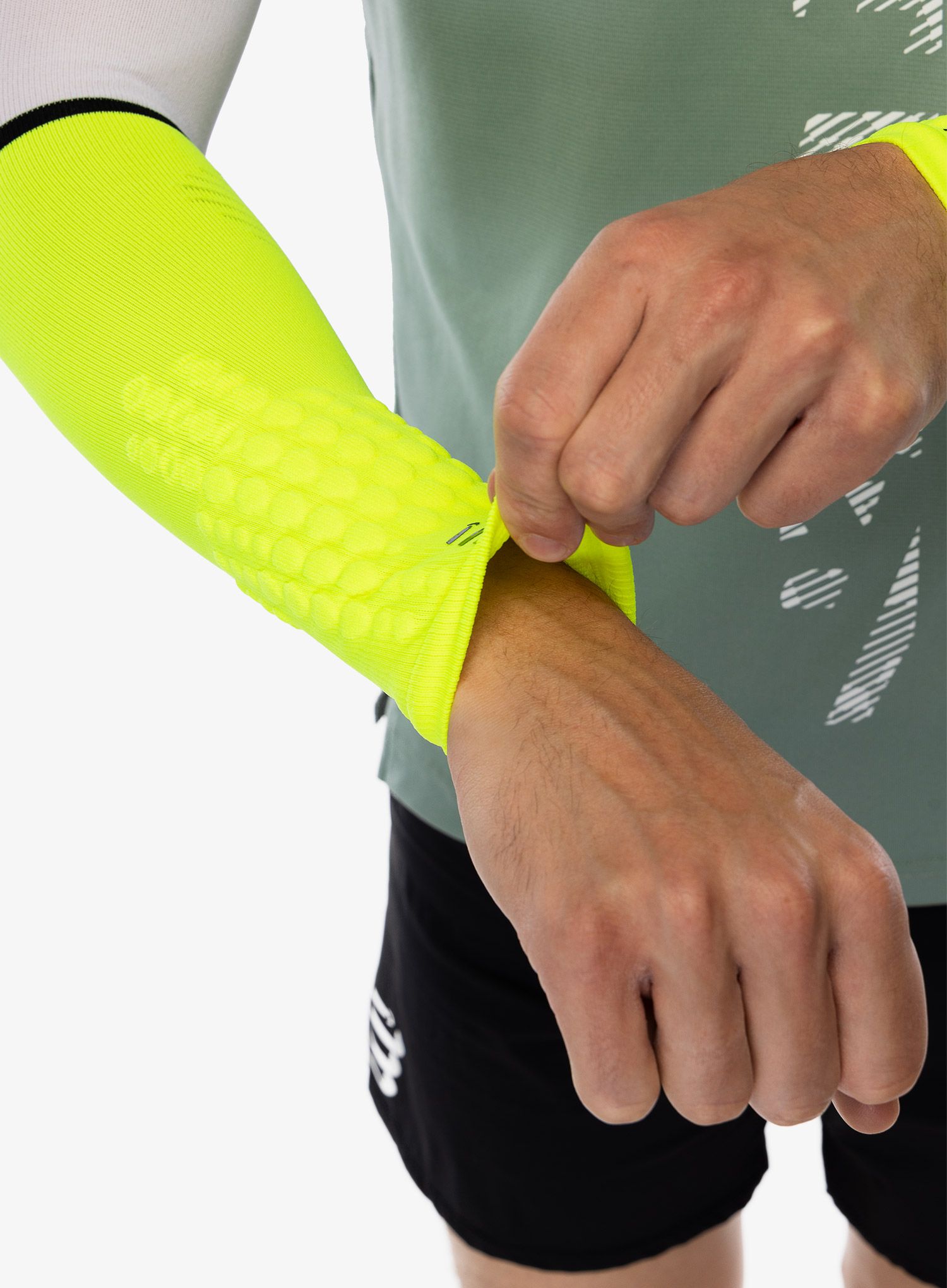 Kompresijski rokavi Compressport ArmForce Ultralight - white/safe yellow