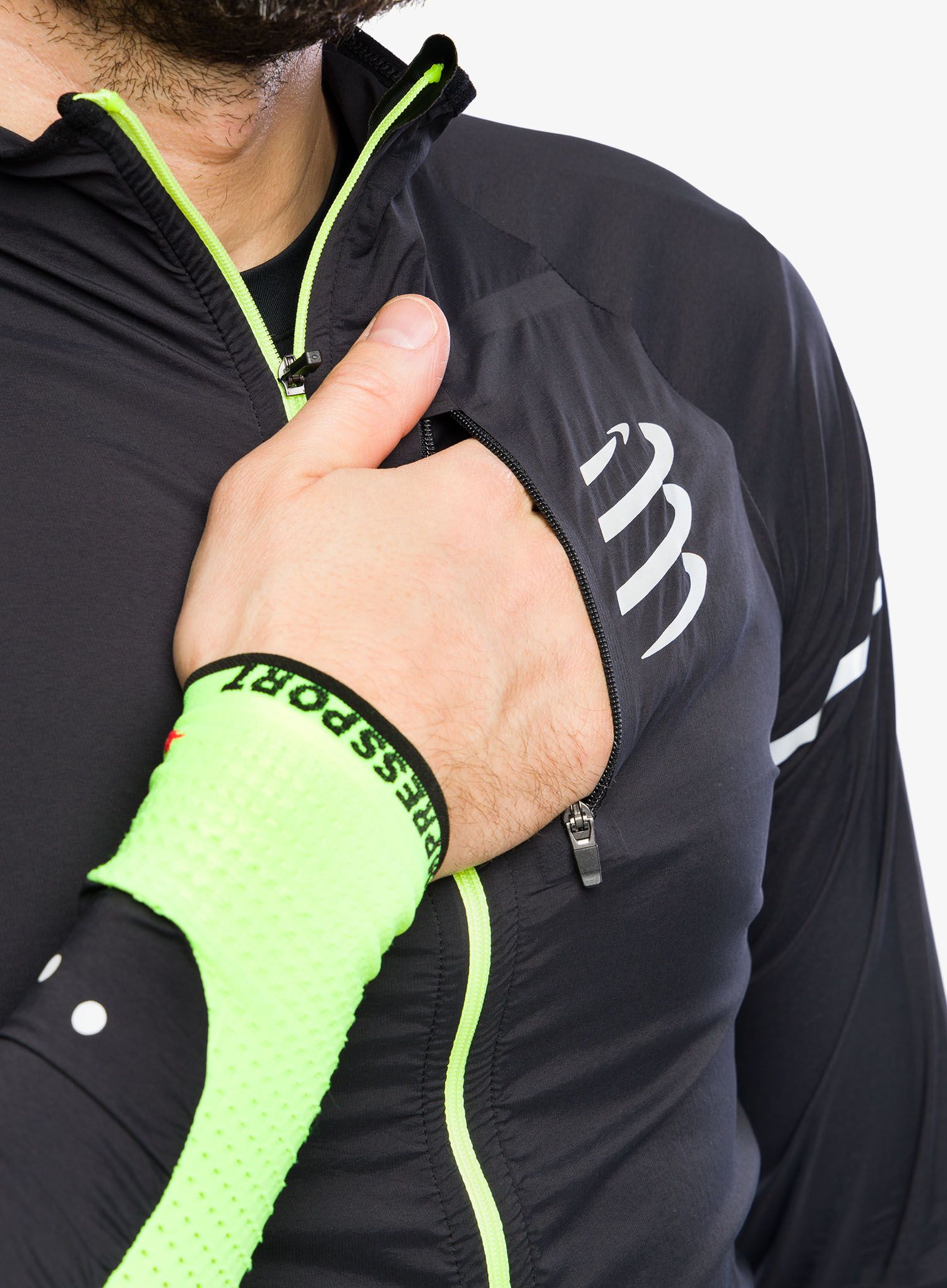 Vetrovka Compressport Hurricane Windproof Jacket Flash - black/fluo yellow