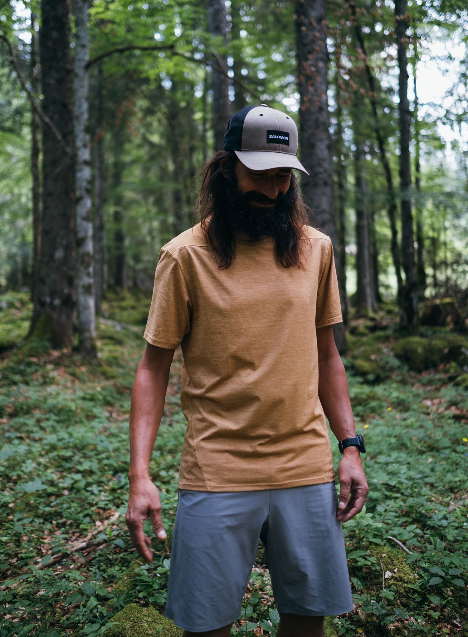 Kapa s šiltom Salomon Trucker Curved Cap - shitake/deep blue