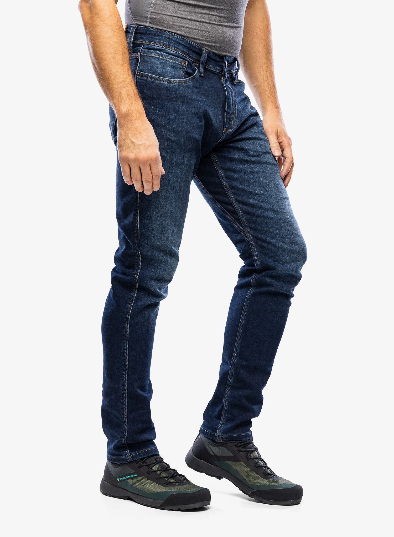 Hlače DUER Performance Denim Slim - dark stone