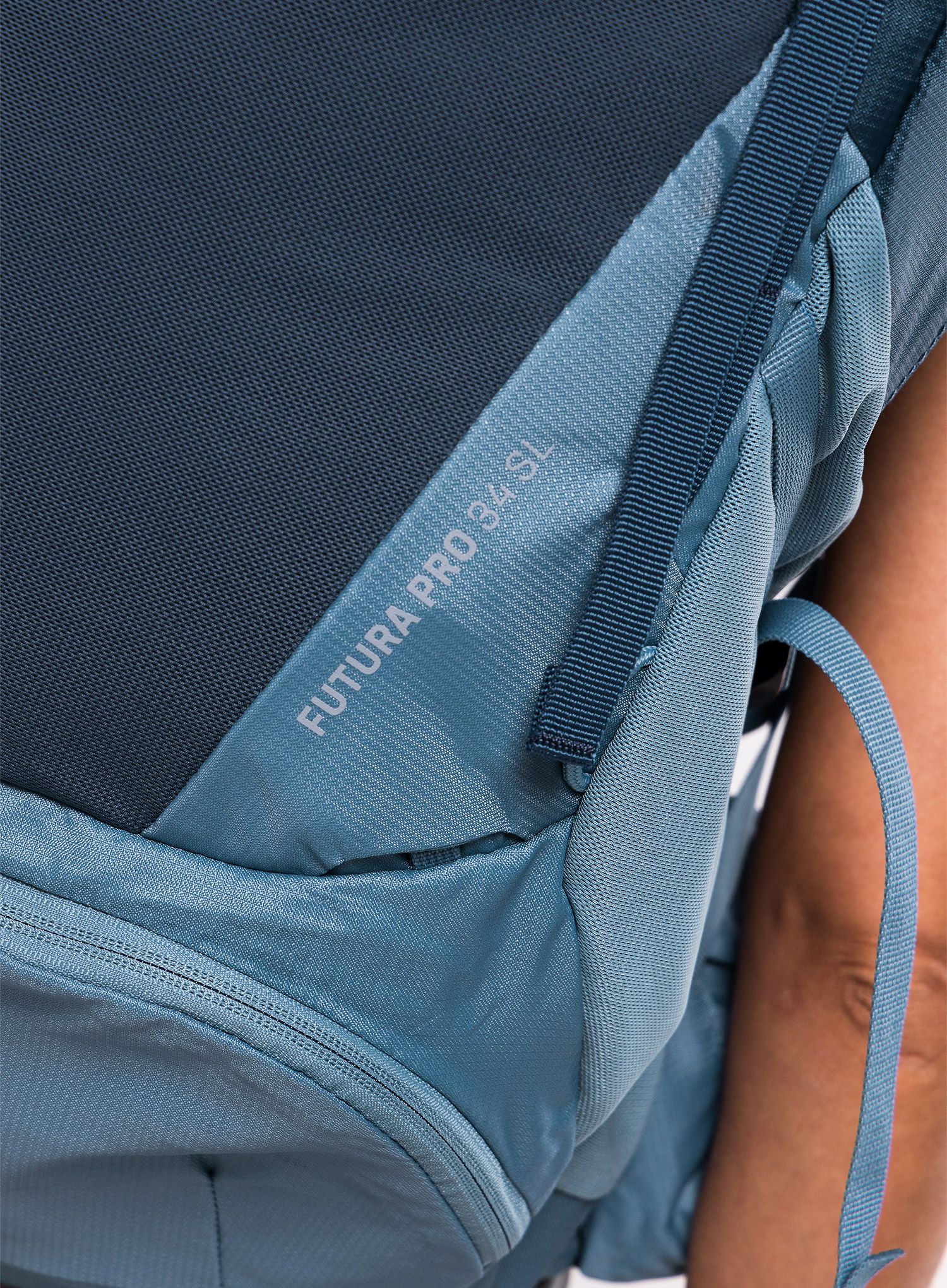 Ženski nahrbtnik Deuter Futura Pro 34 SL - marine/lake