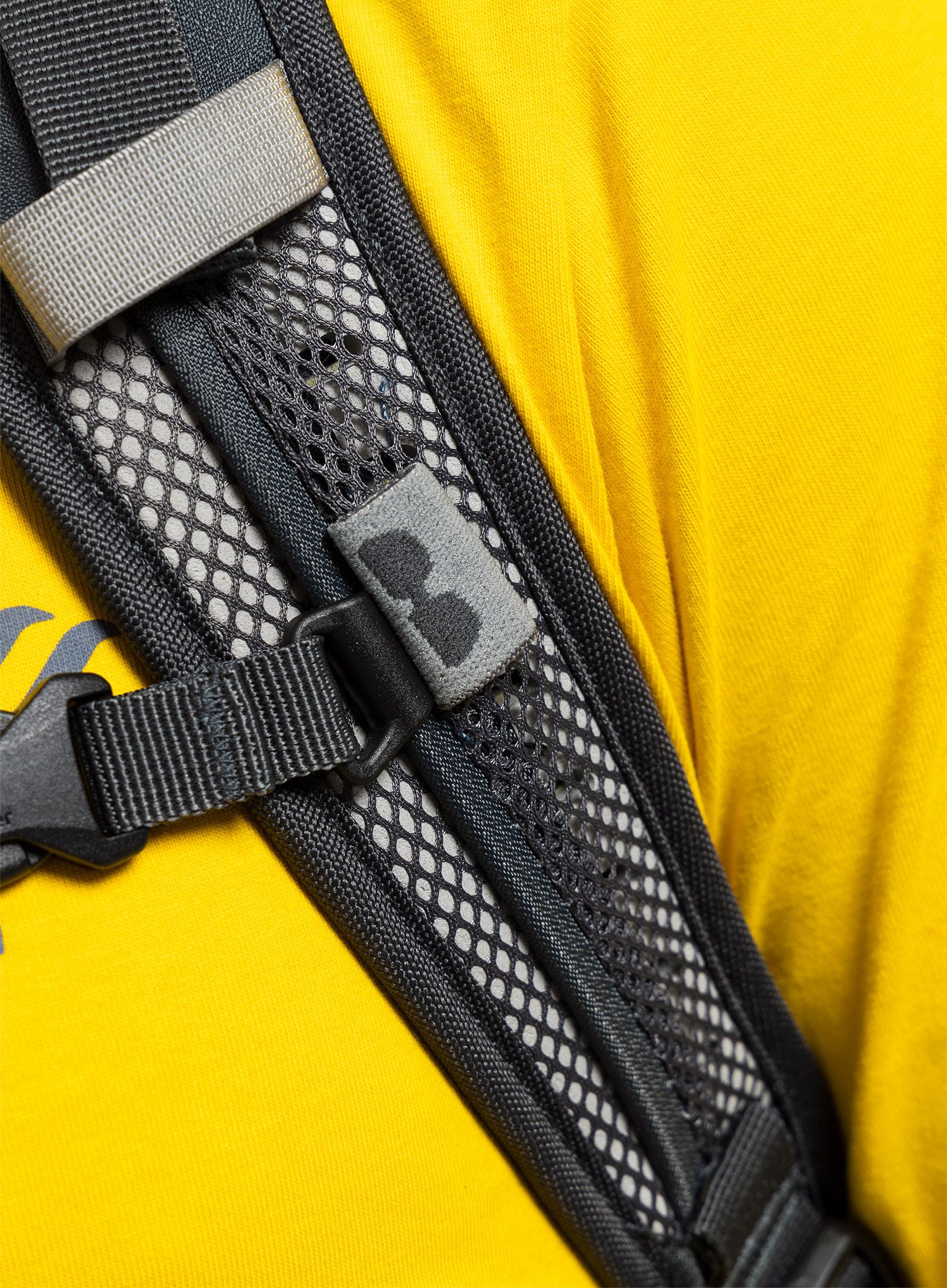Pohodniški nahrbtnik Deuter Futura Pro 36 - black/graphite