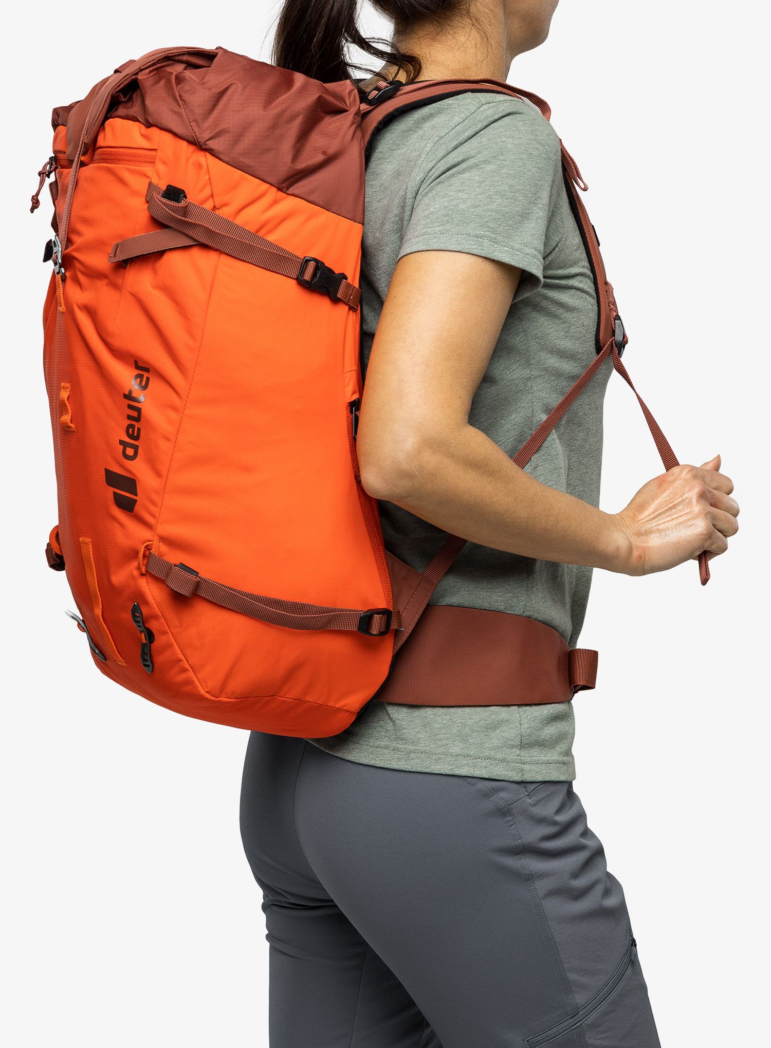 Ženski gorski nahrbtnik Deuter Guide 28 SL - papaya/redwood
