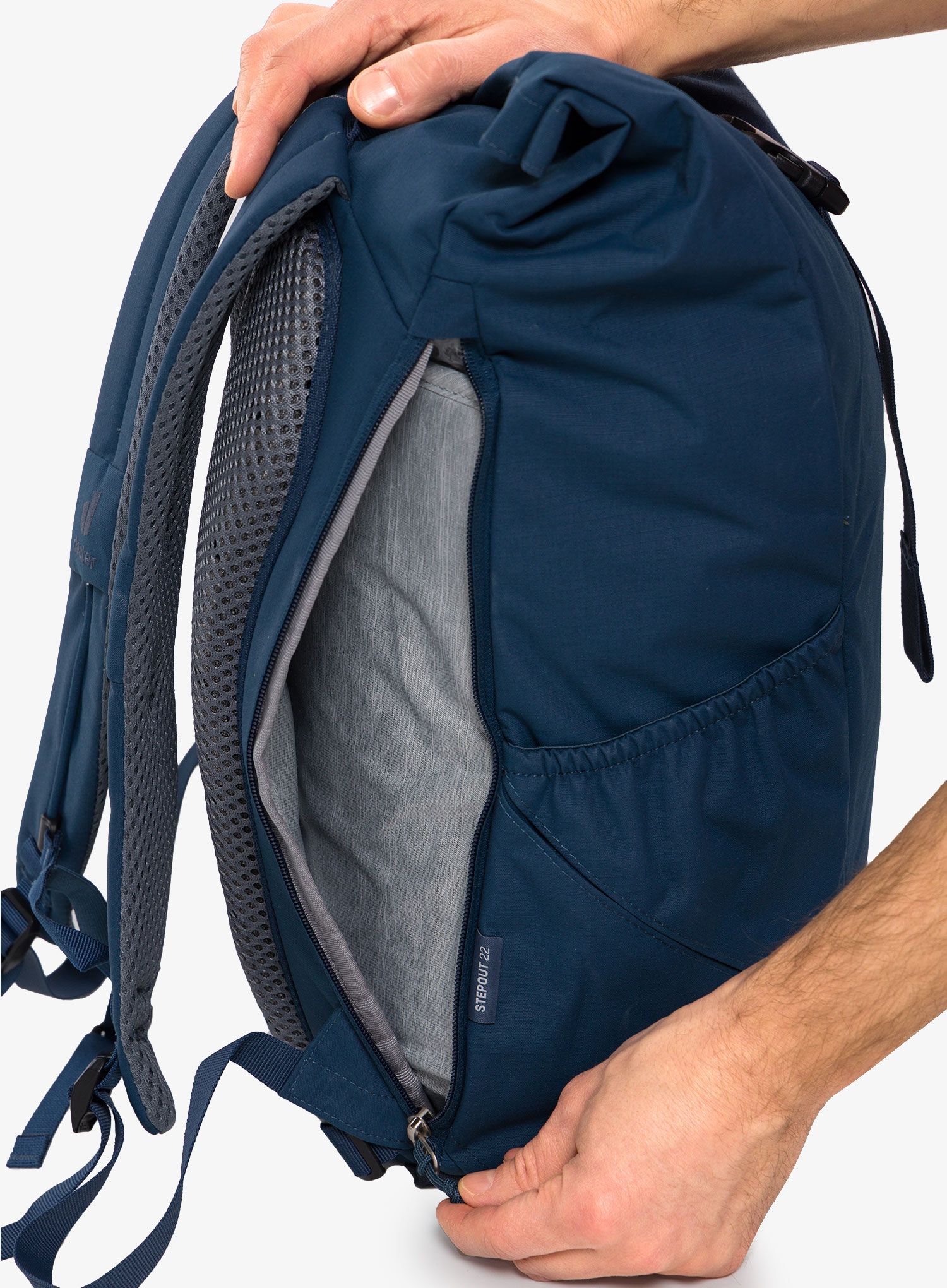 Nahrbtnik za prenosnik Deuter Step Out 22 - marine/ink