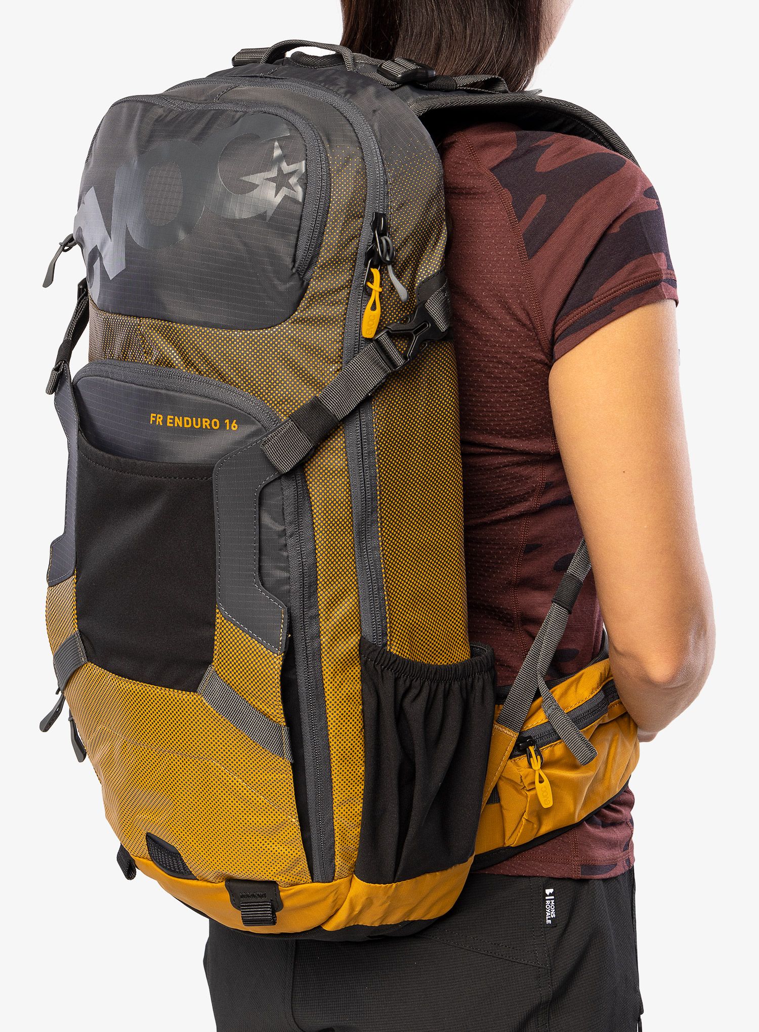 Kolesarski nahrbtnik Evoc FR Enduro 16 - carbon grey/loam