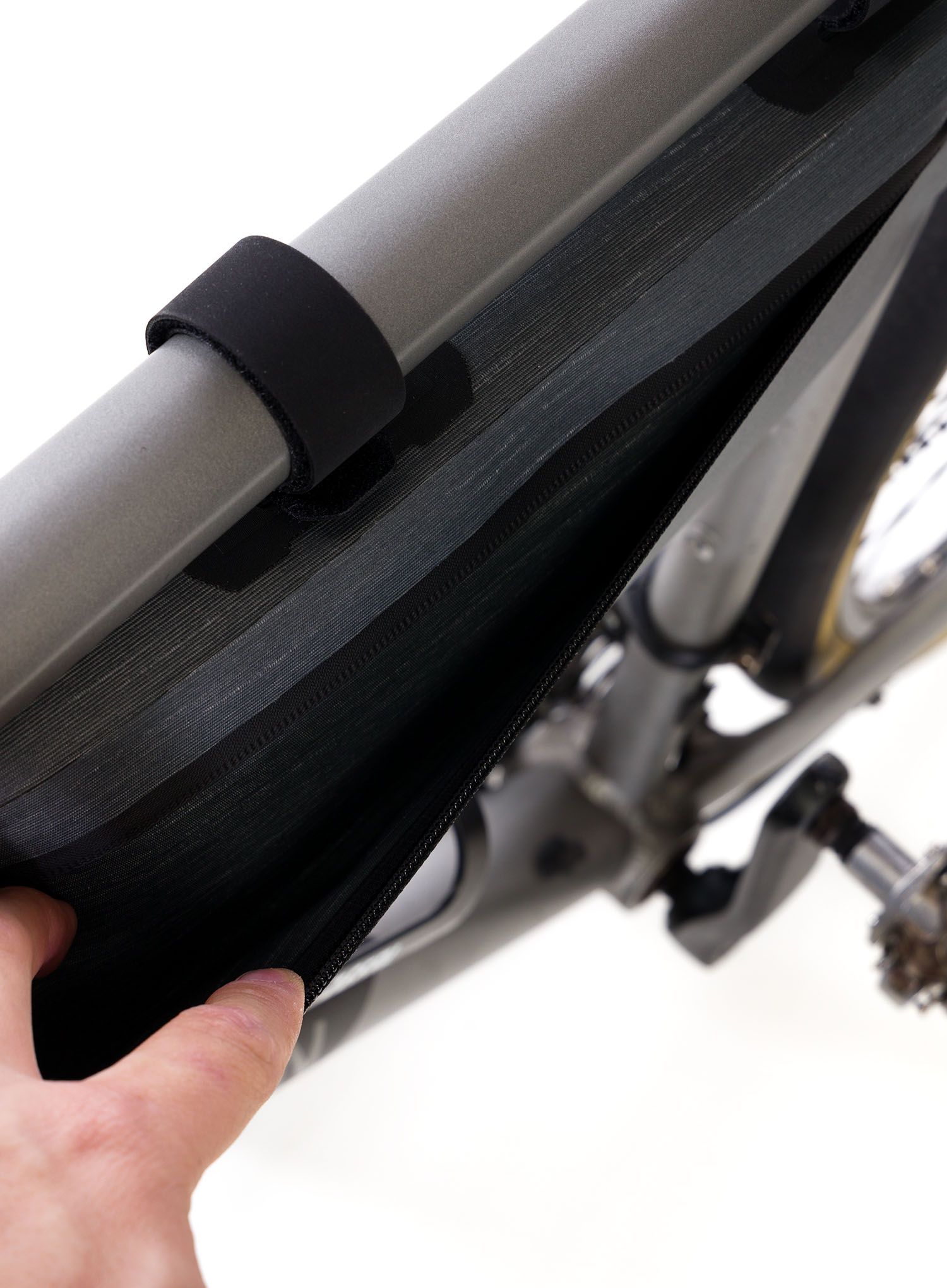 Torbica za na okvir kolesa Evoc Frame Pack WP M - carbon grey