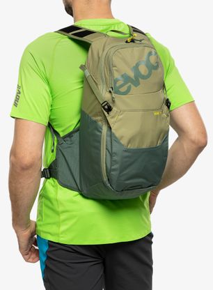 Nahrbtnik za kolesarjenje Evoc Ride 16 - light olive/olive