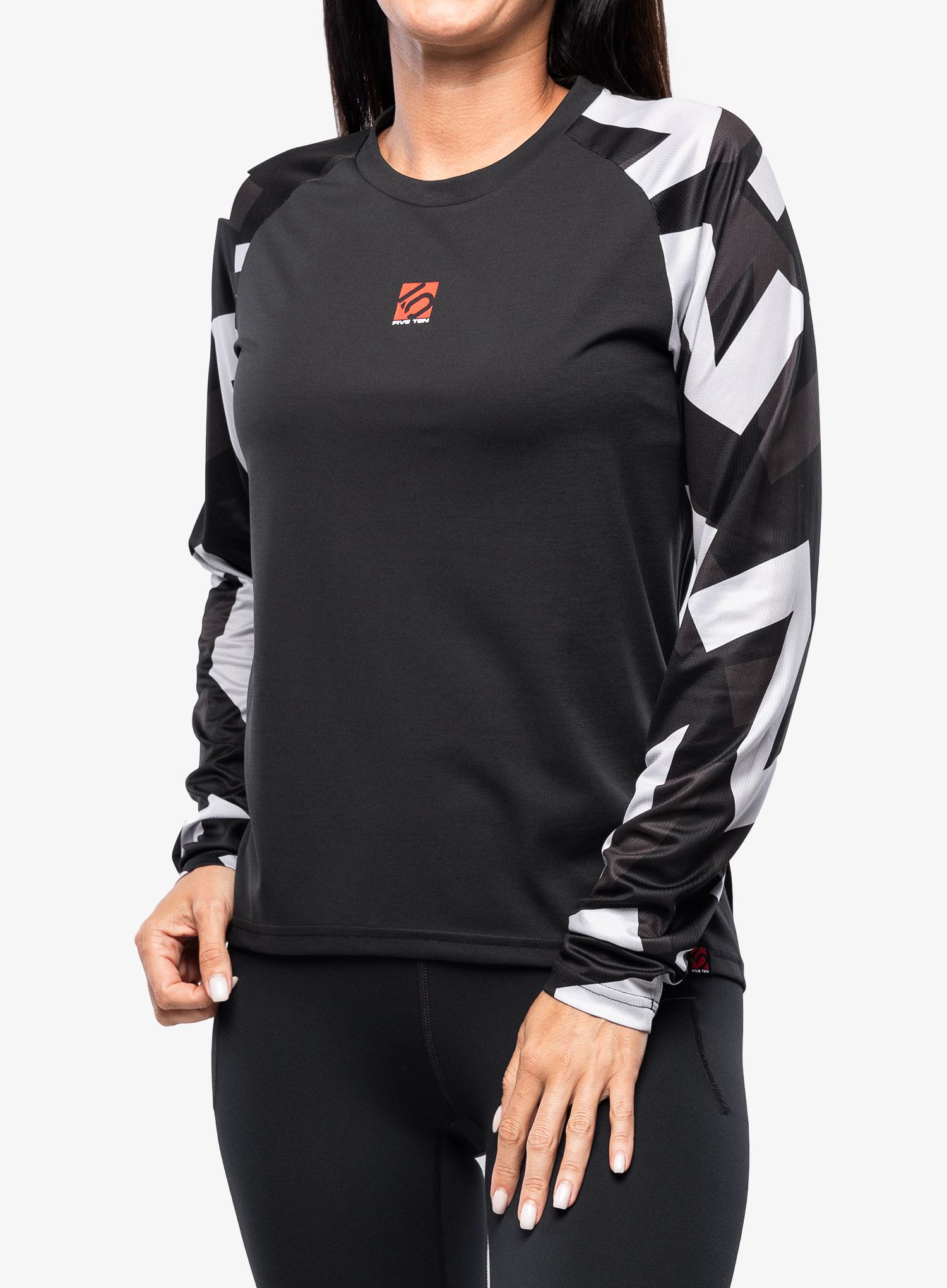 Ženska kolesarska jopa Five Ten The Trail L/S - black/black