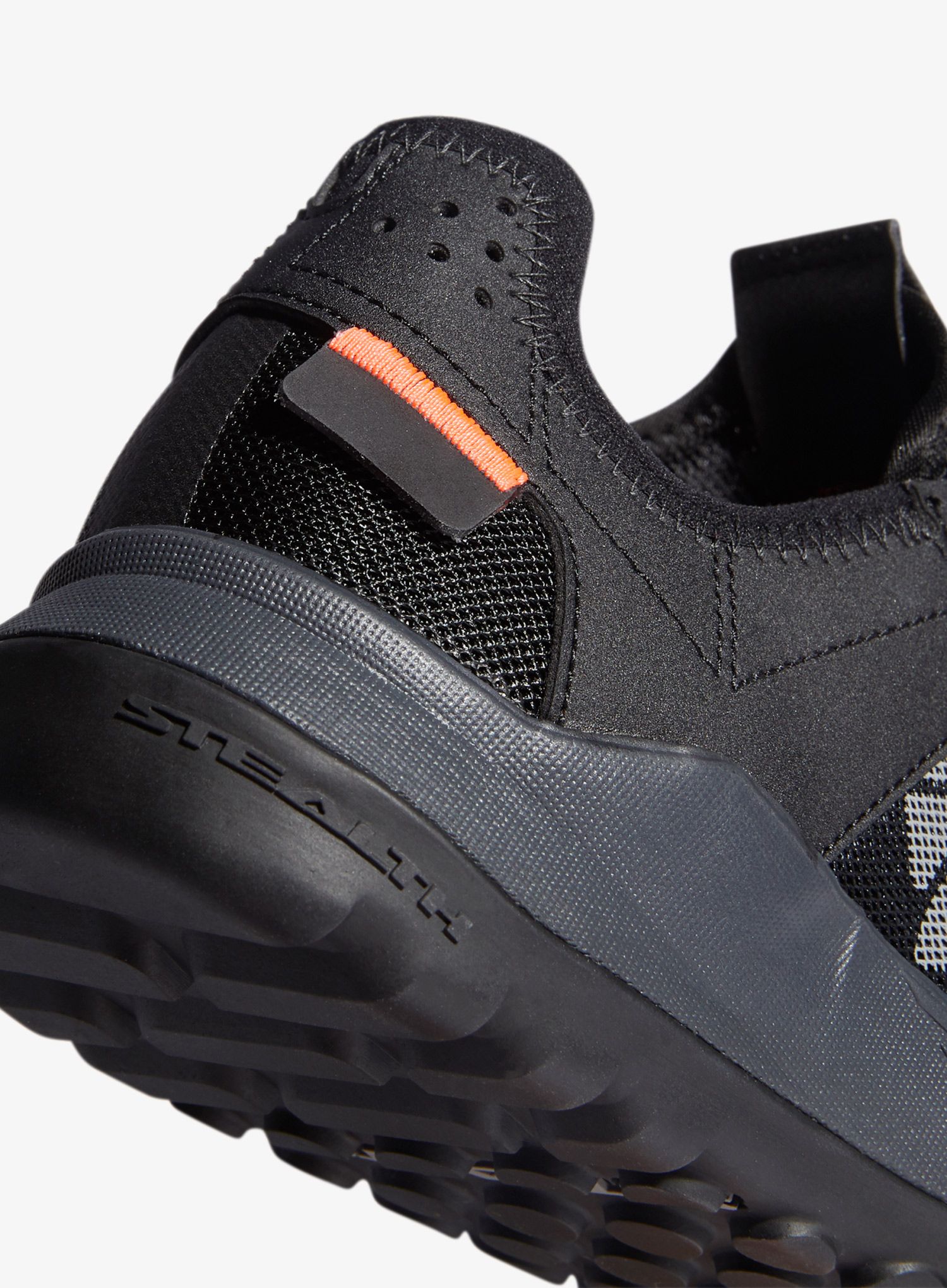 Ženski čevlji Five Ten Trailcross LT - core black/grey two
