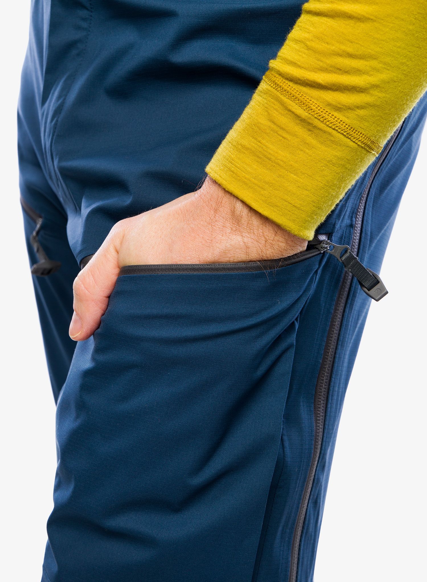 Hlače Fjallraven Bergtagen Eco-Shell Trousers - mountain blue