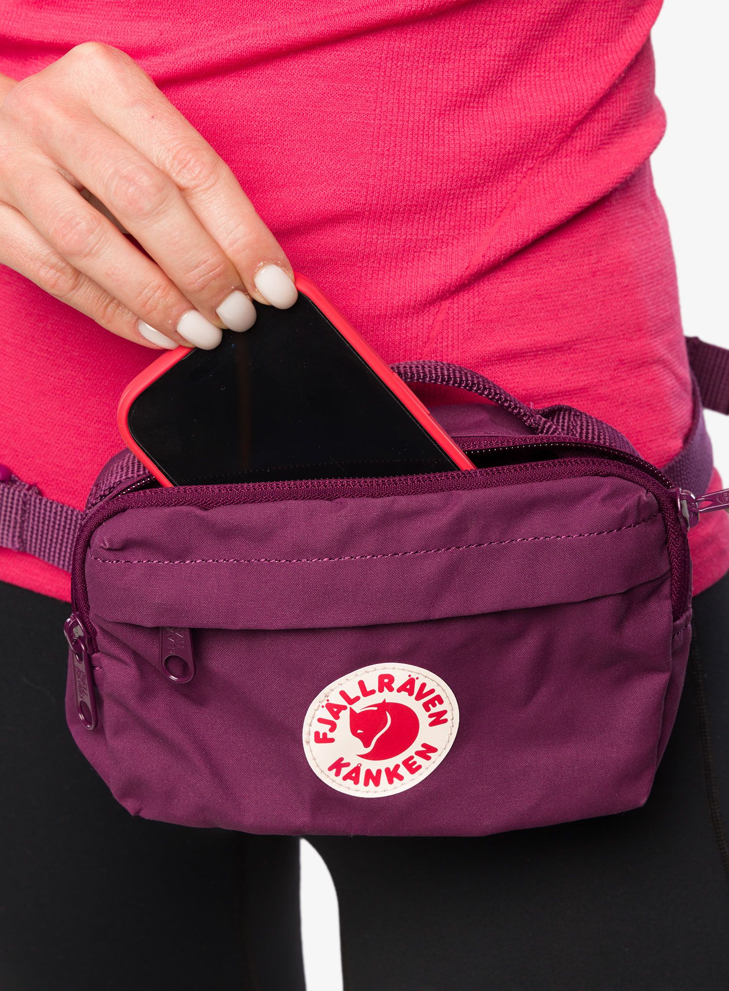 Torbica za okoli pasu Fjallraven Kanken Hip Pack - royal purple