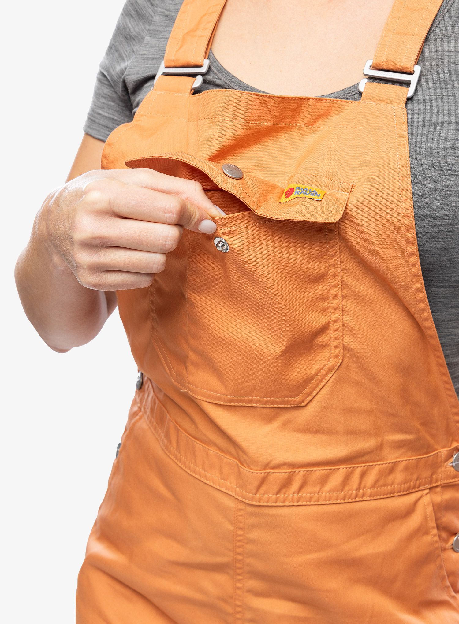 Ženske pohodniške hlače Fjallraven Vardag Dungaree Trousers - desert brown