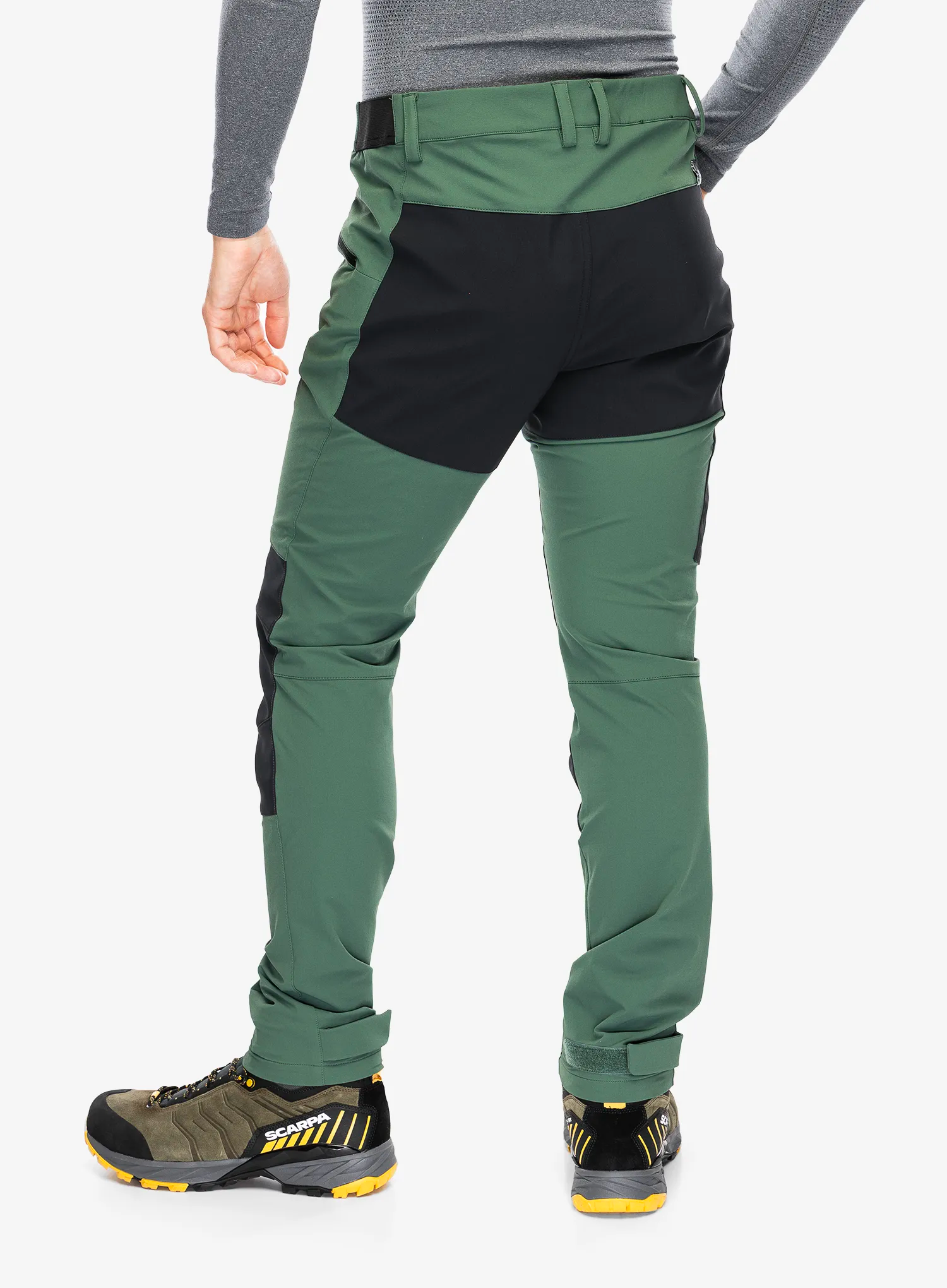 Pohodne hlače Haglofs Rugged Slim Pant - fjell green/true black