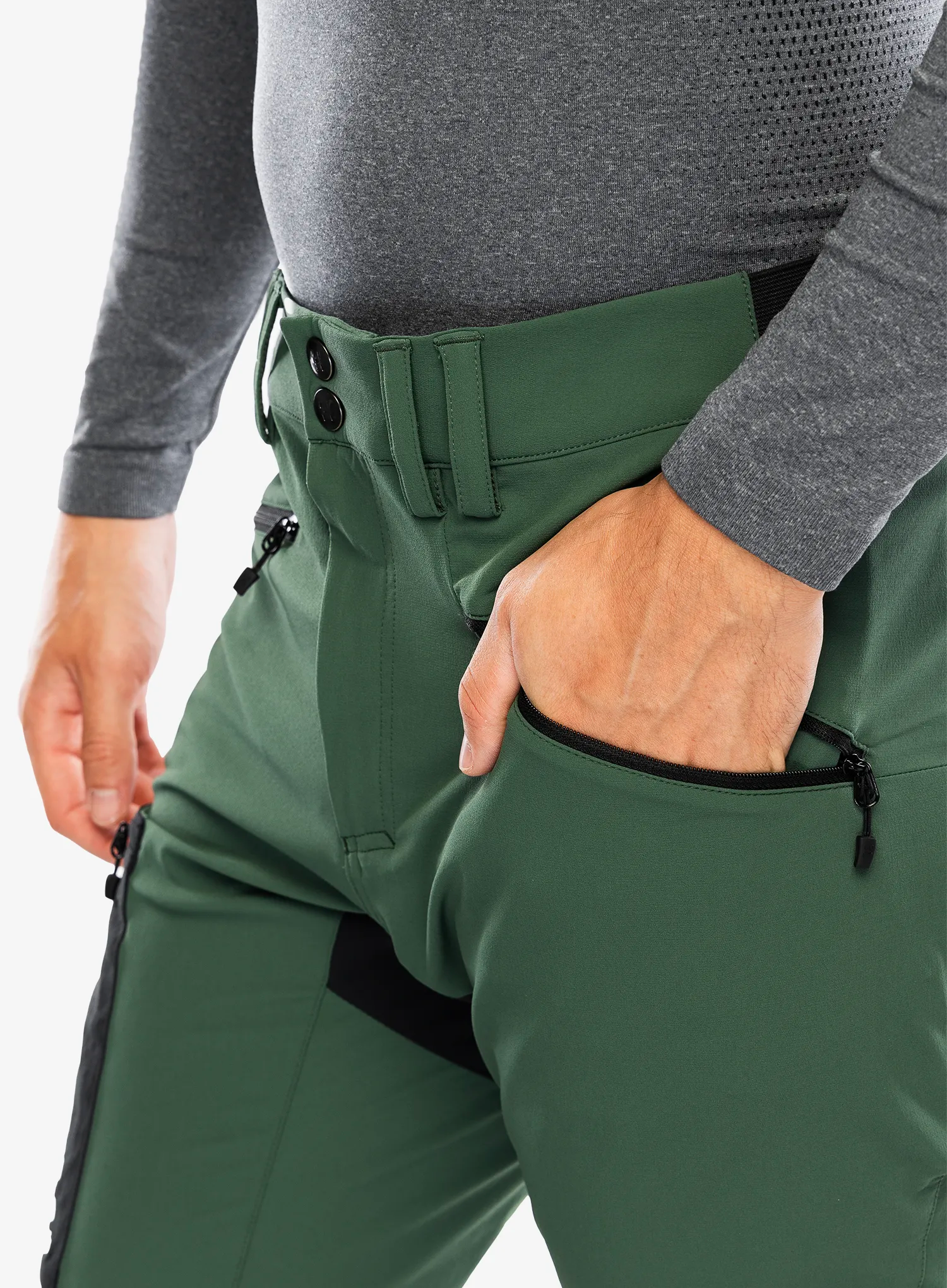 Pohodne hlače Haglofs Rugged Slim Pant - fjell green/true black