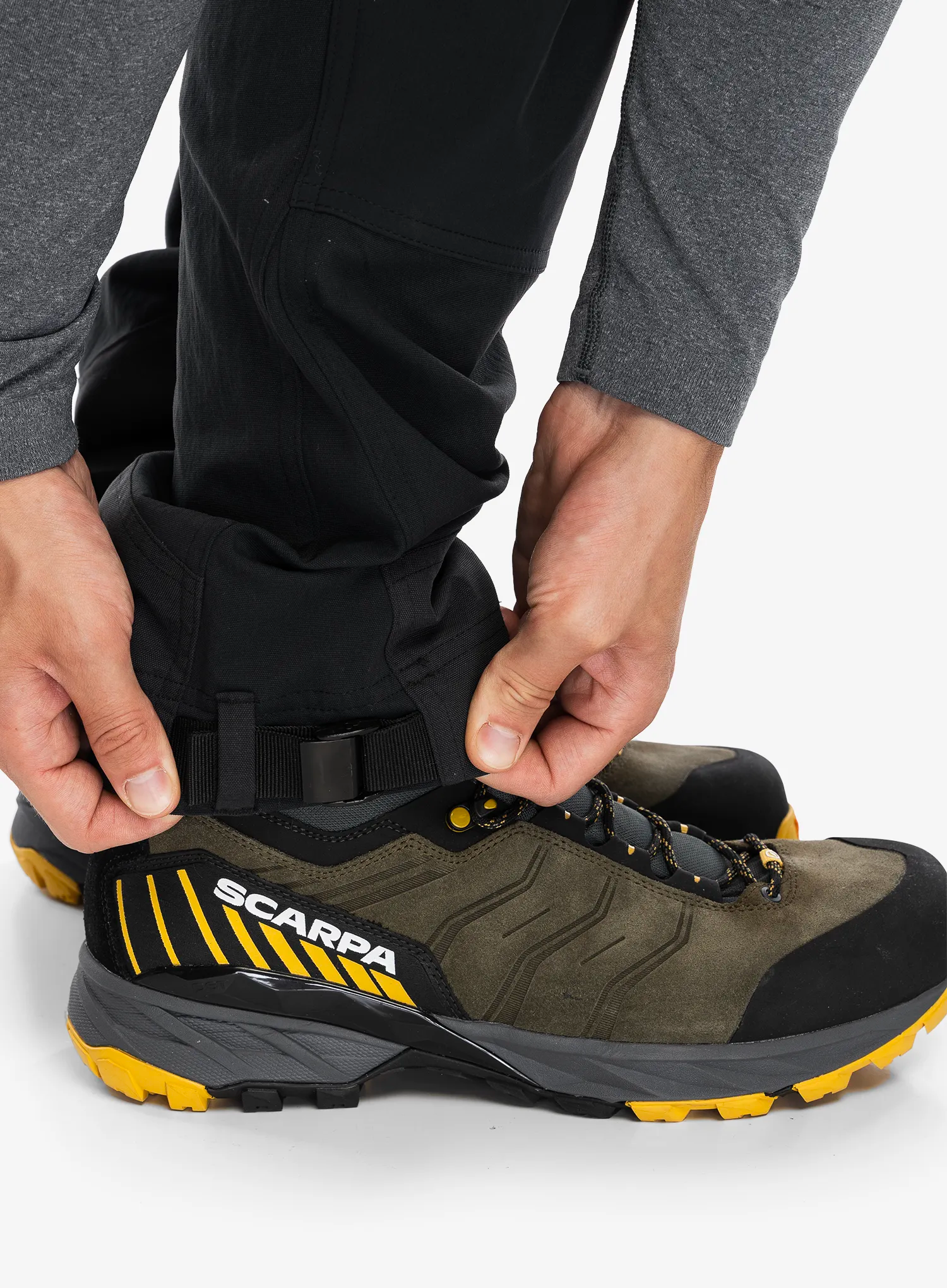 Pohodne hlače Haglofs Rugged Standard Pant - true black