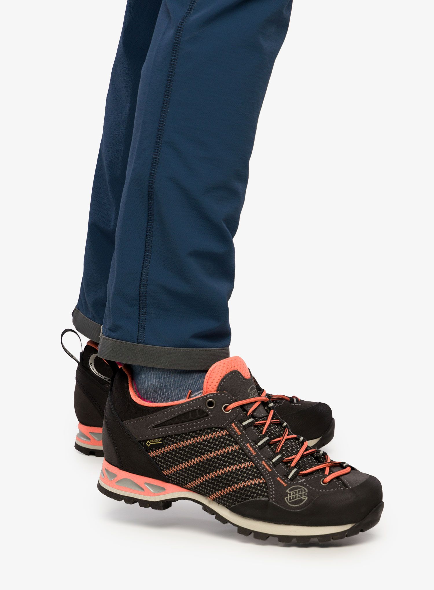 Ženski pristopni čevlji Hanwag Makra Low GTX - asphalt/orink