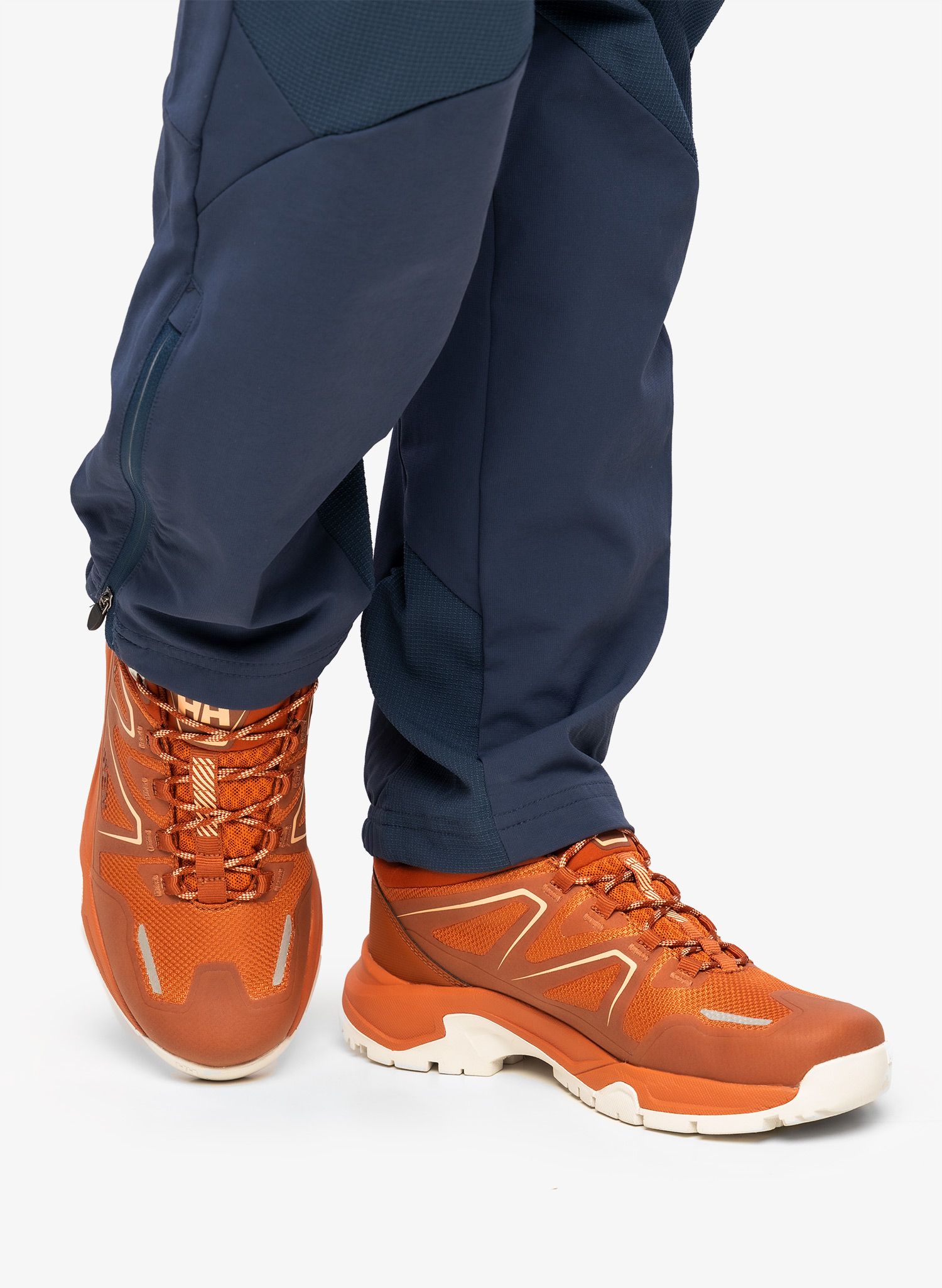 Ženski pohodniški čevlji Helly Hansen Cascade Low HT - canyon/rose quartz
