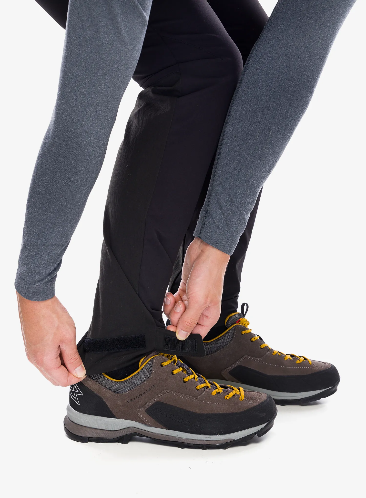 Pohodne hlače Helly Hansen Vika Tur Pant - black/black gum