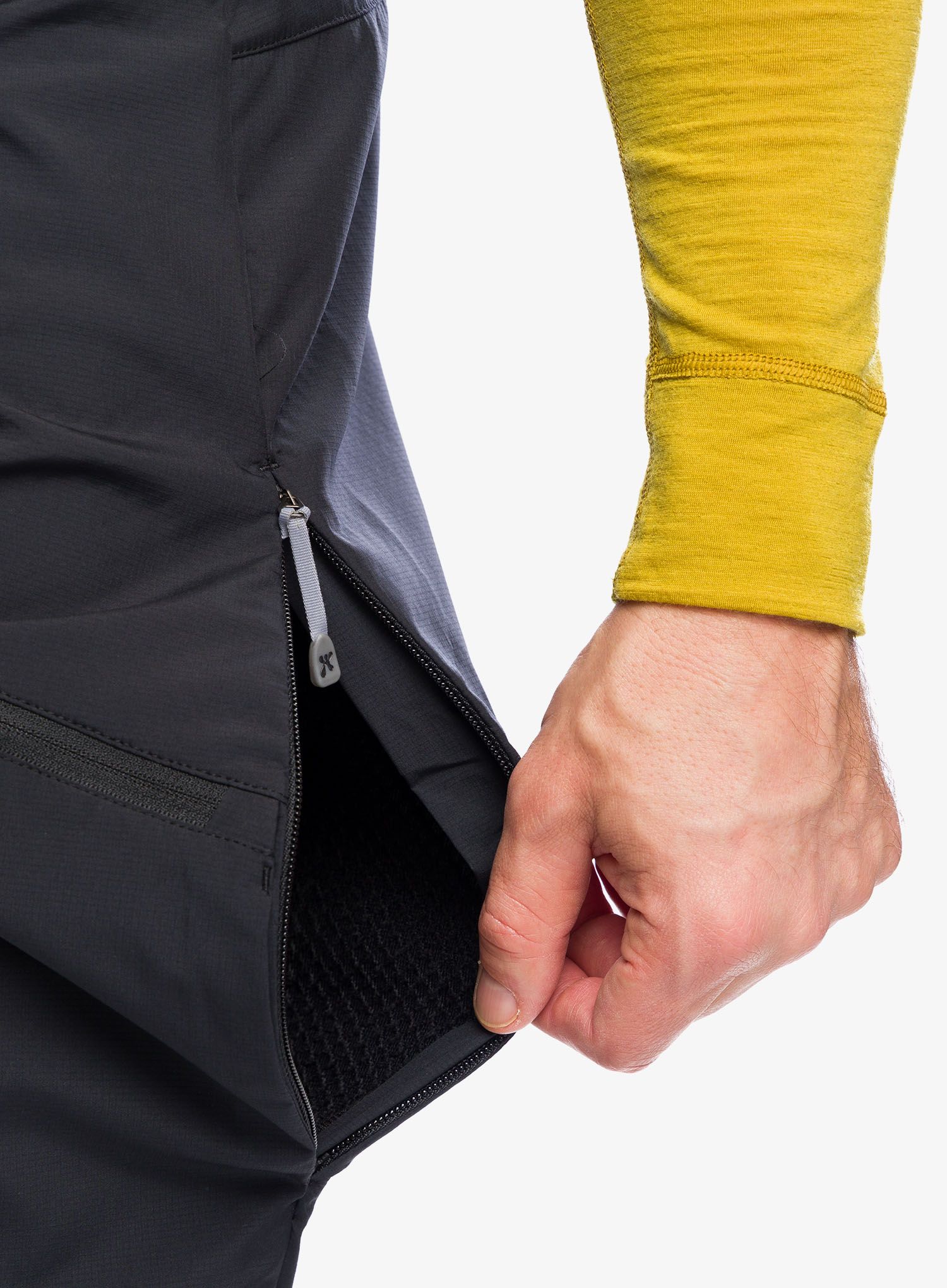 Softshell hlače Houdini Pace Pants - black