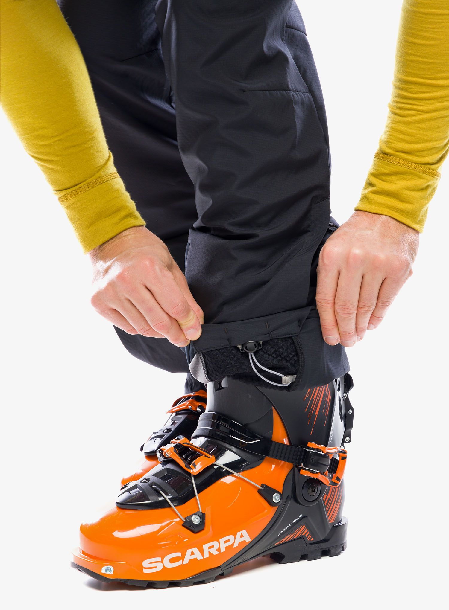 Softshell hlače Houdini Pace Pants - black