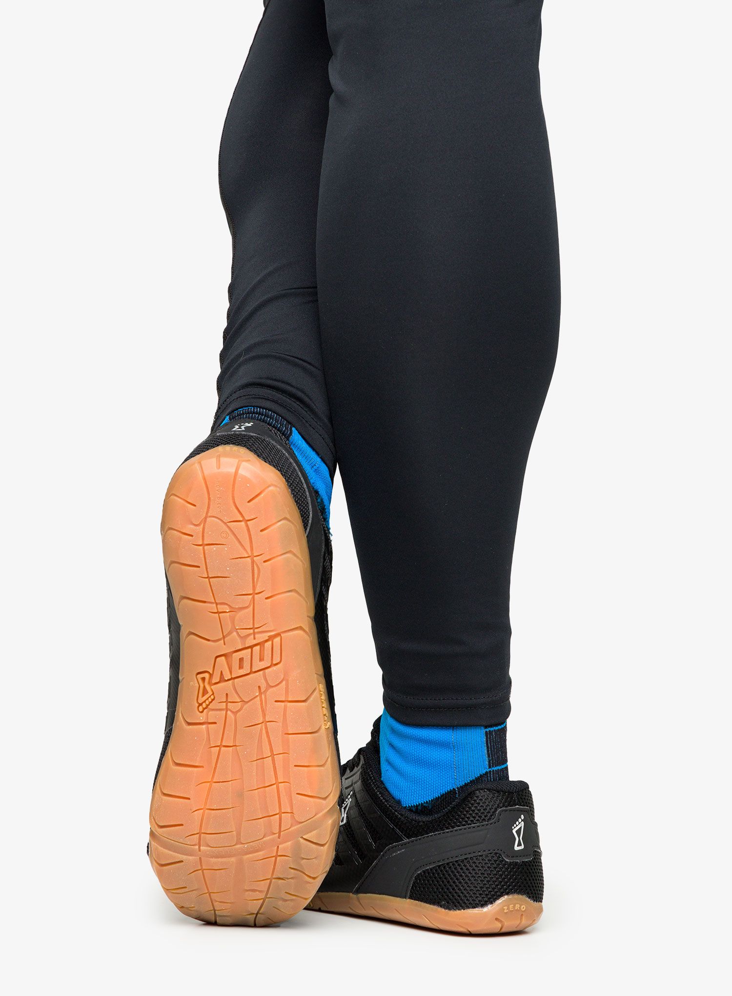 Moški čevlji Inov-8 Bare-XF 210 V3 - black/gum