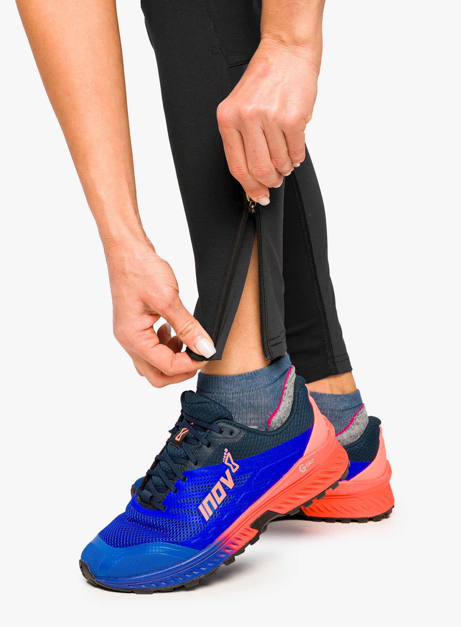 Ženske tekaške pajkice Inov-8 Race Elite Tight - black/black