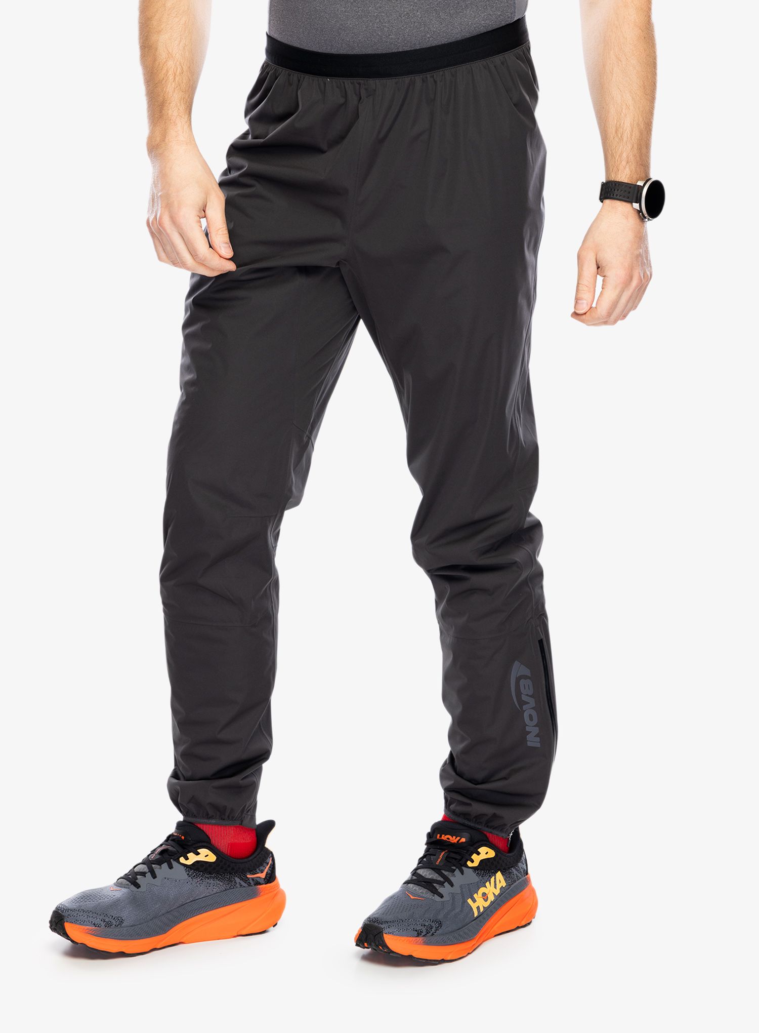 Tekaške hlače Inov-8 Trailpant - black