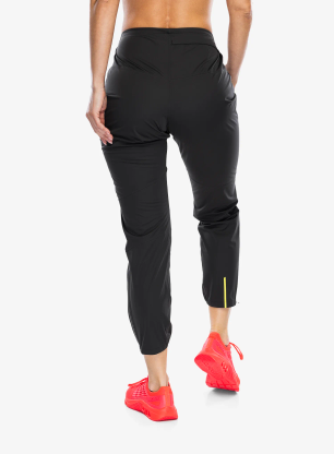Ženske tekaške hlače Inov-8 Trailpant - black/black