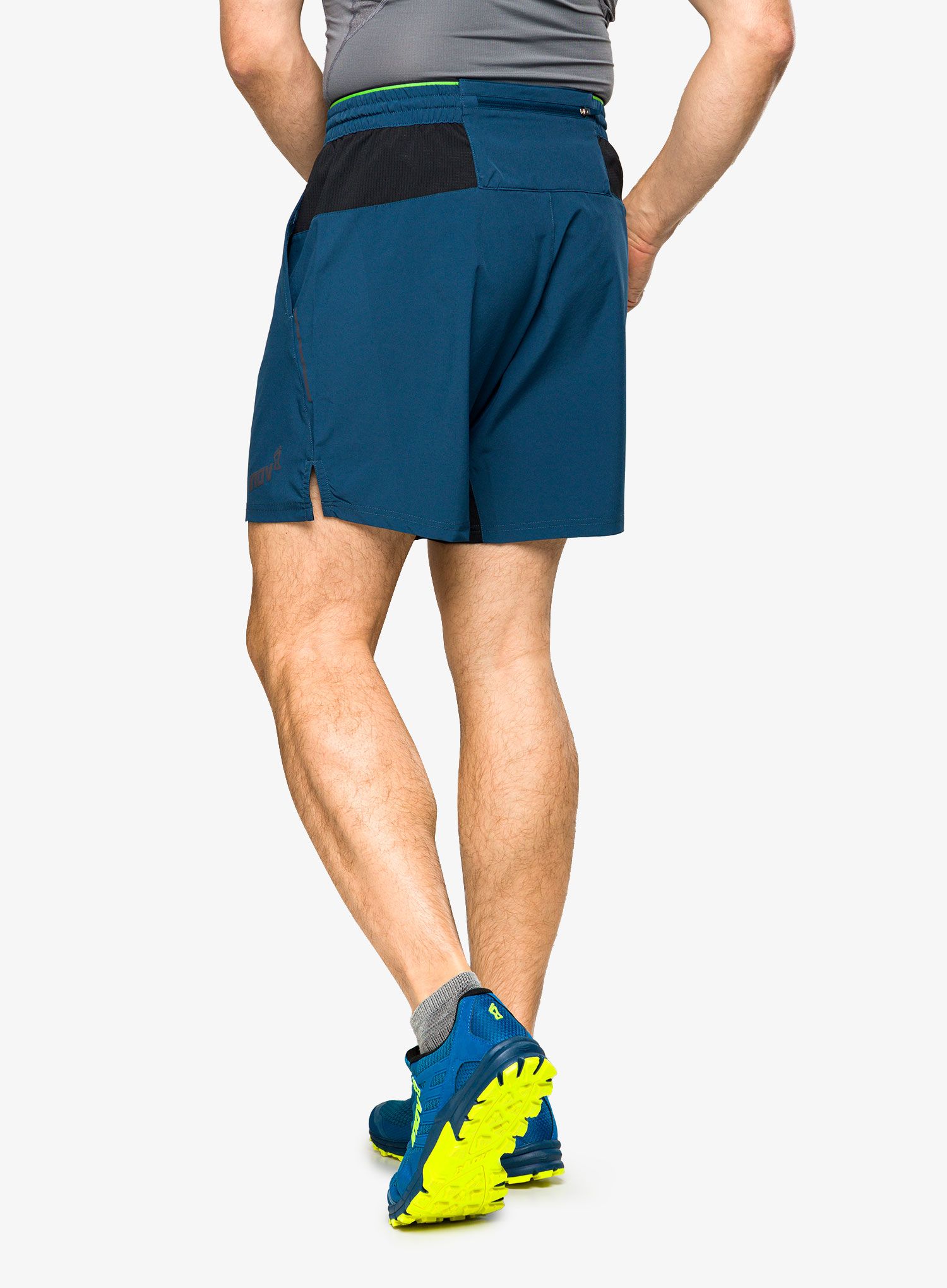 Tekaške kratke hlače Inov-8 Train Lite 9 Short - navy