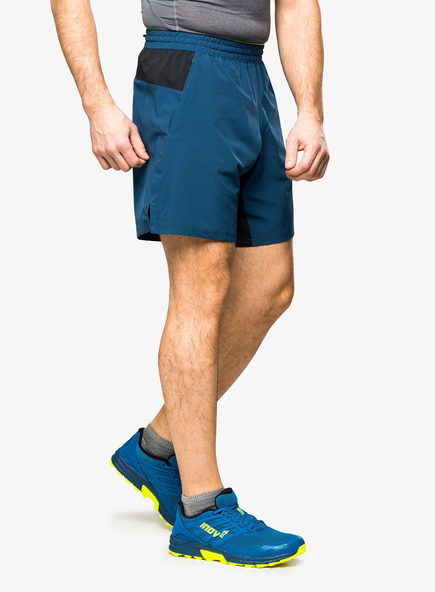 Tekaške kratke hlače Inov-8 Train Lite 9 Short - navy