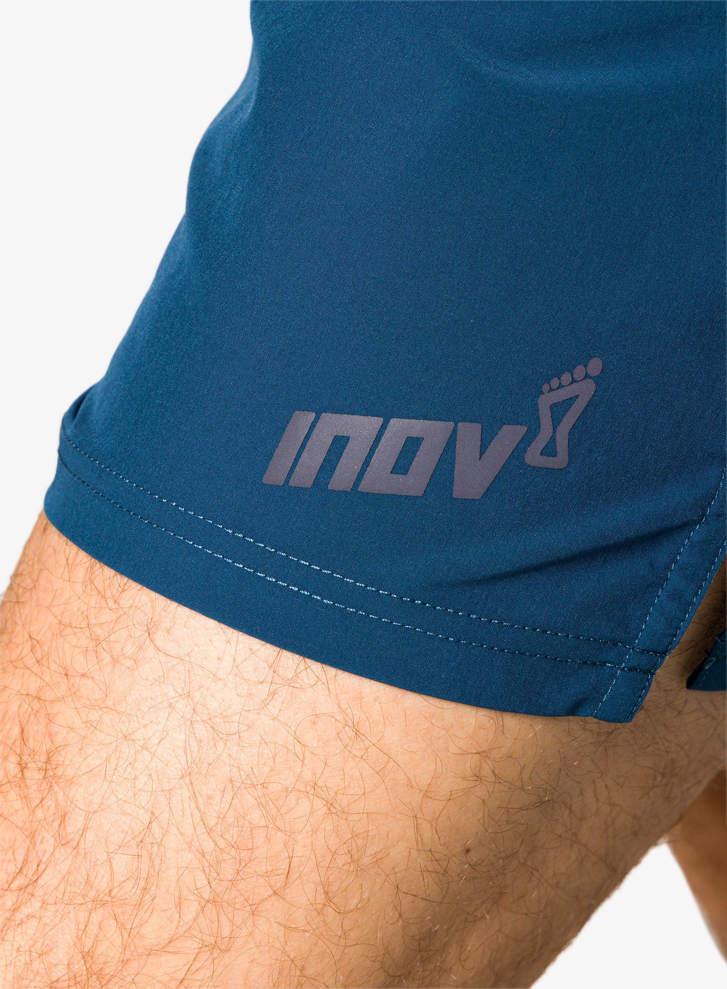 Tekaške kratke hlače Inov-8 Train Lite 9 Short - navy