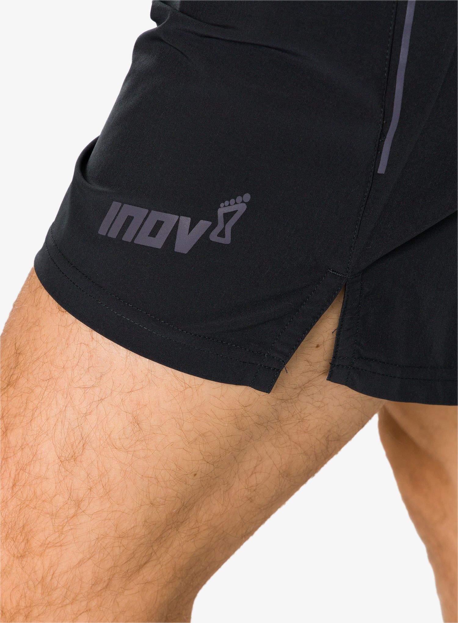 Tekaške kratke hlače Inov-8 Train Lite 9 Short - black